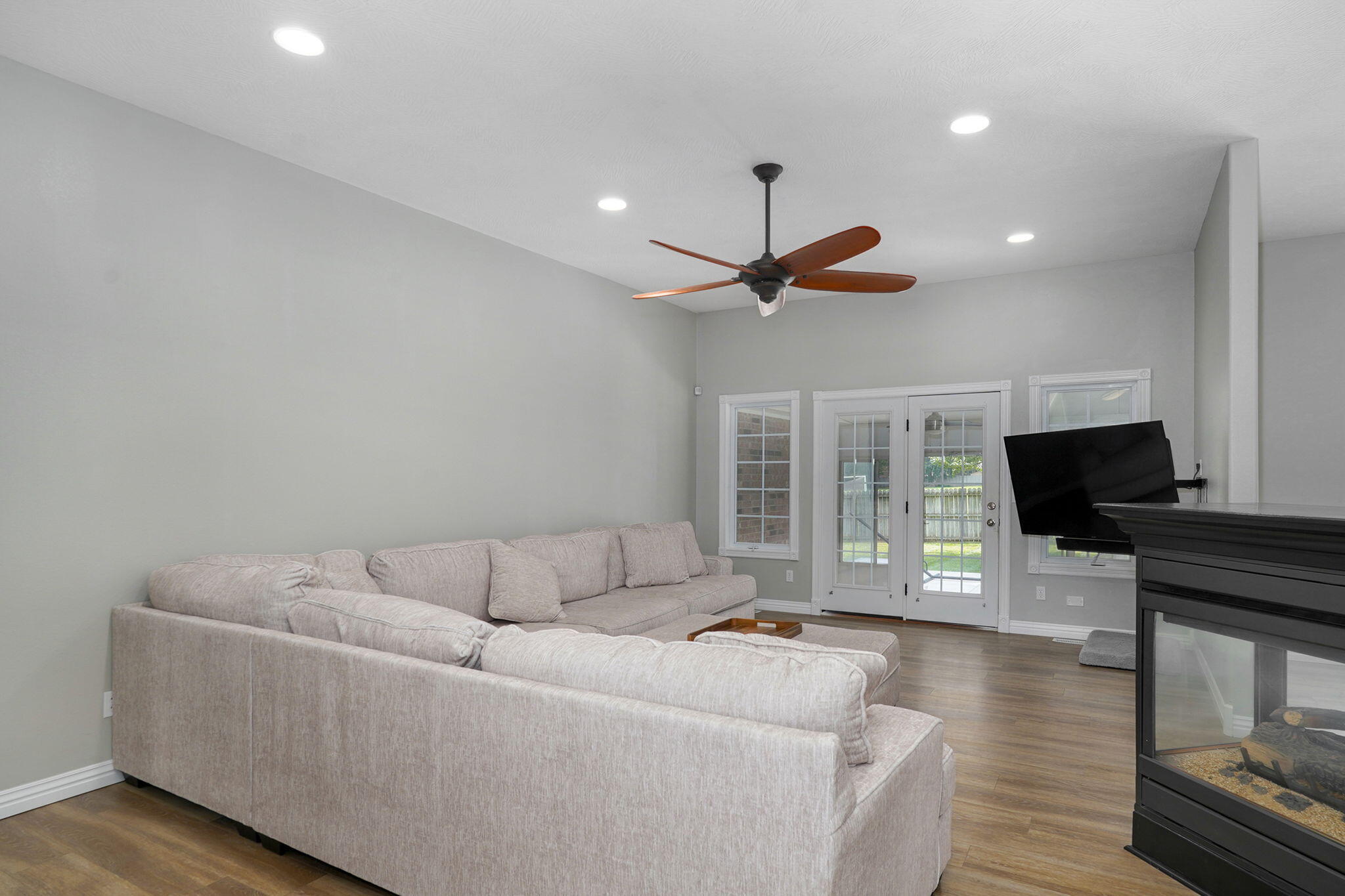 1812 West Village Lane Property Photo 5