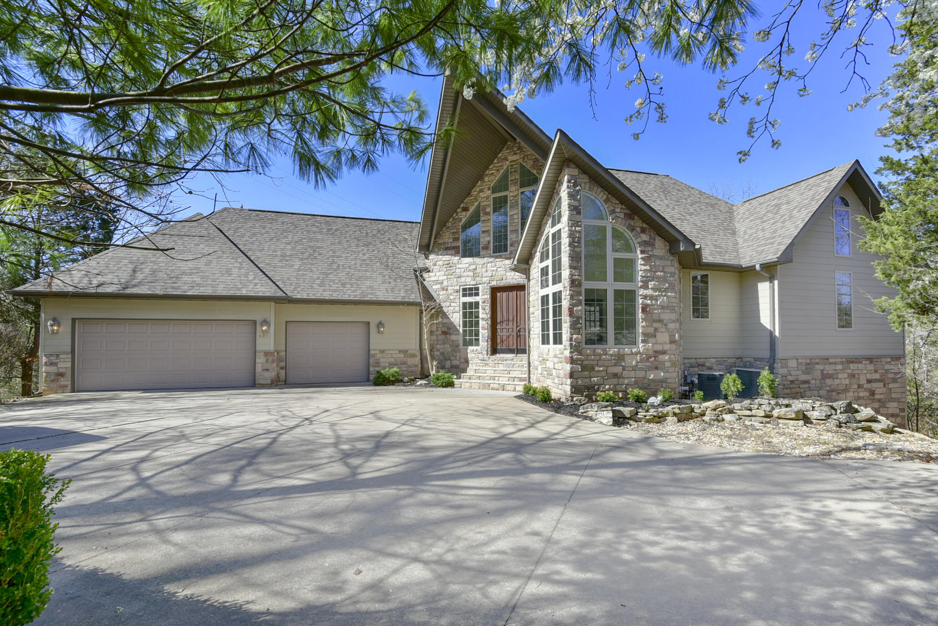 401 Silverwood Circle Property Photo 1