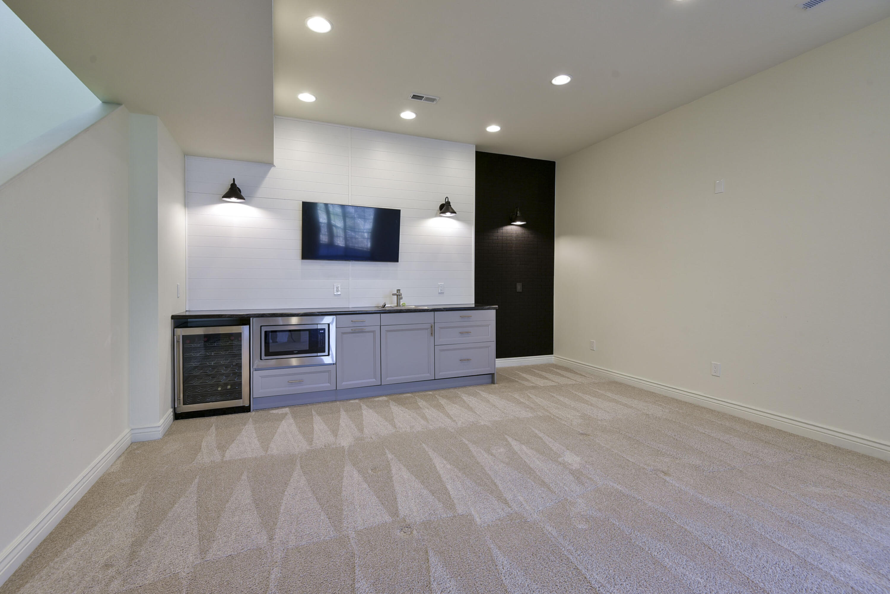 401 Silverwood Circle Property Photo 40