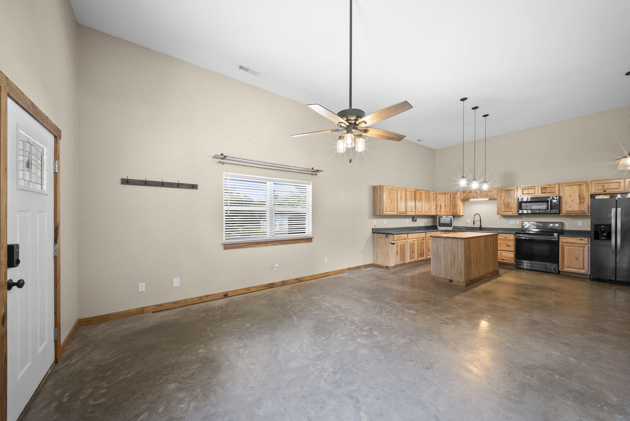 681 & 825 Windwalker Lane Property Photo 15