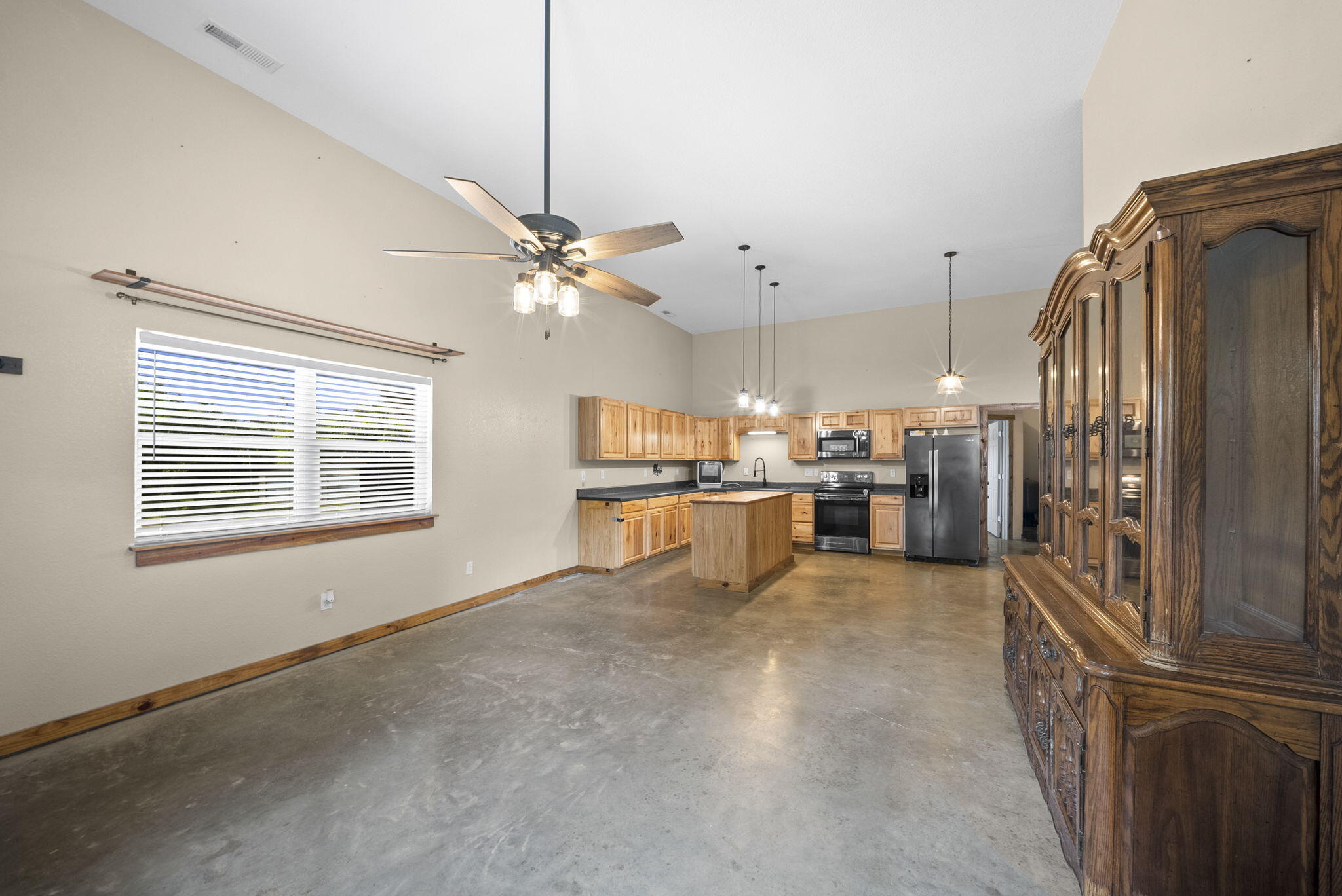 681 & 825 Windwalker Lane Property Photo 16