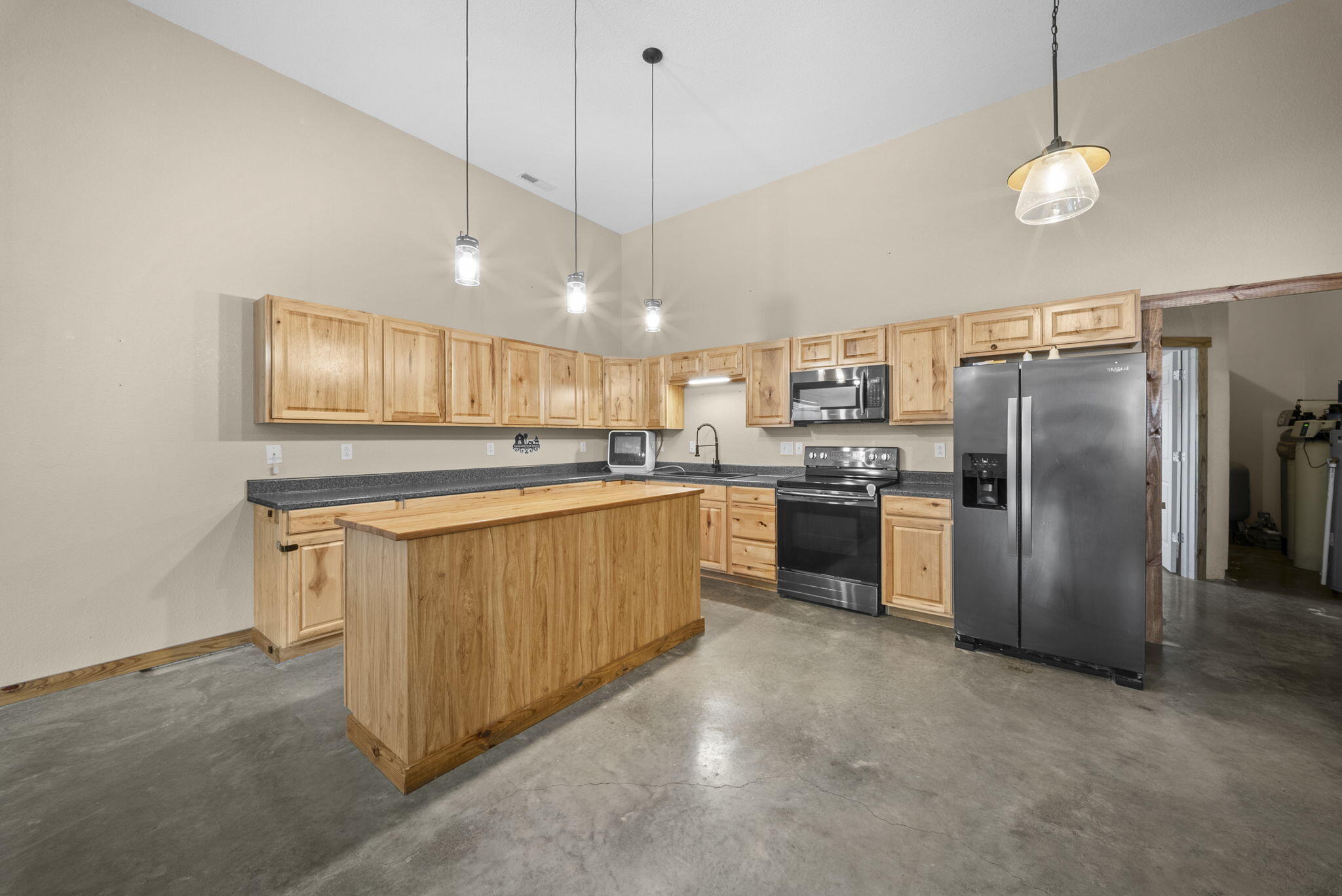 681 & 825 Windwalker Lane Property Photo 18
