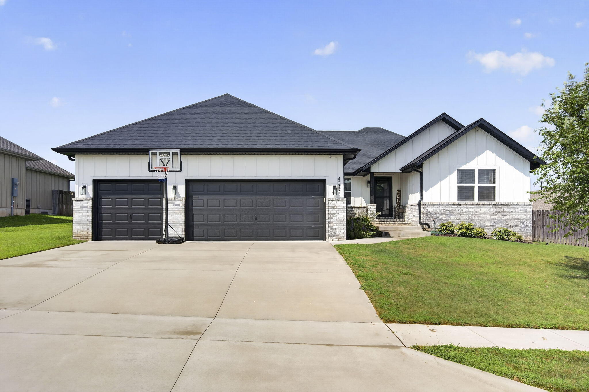 4247 Tuscany Circle Property Photo 1