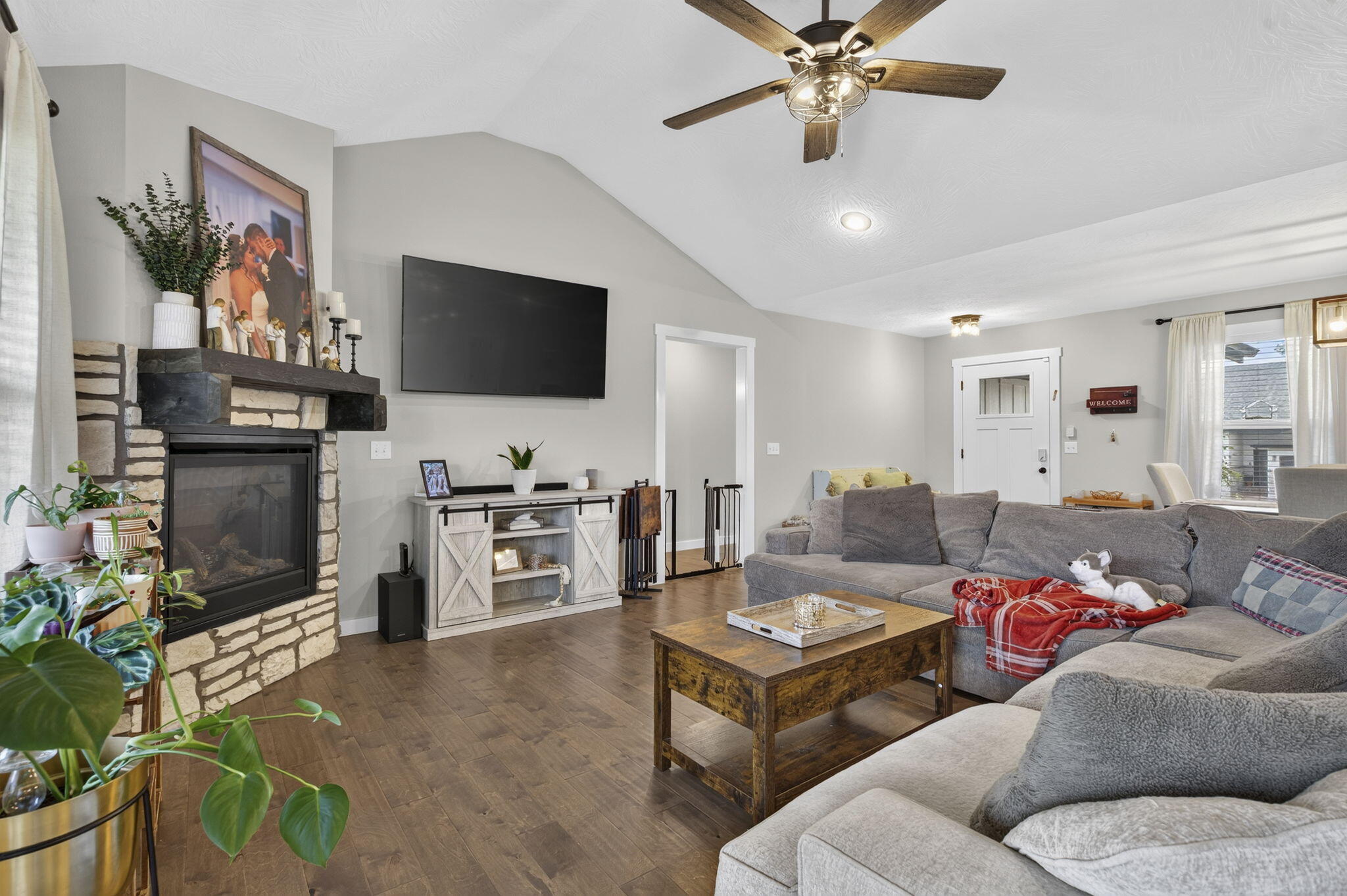 4247 Tuscany Circle Property Photo 5