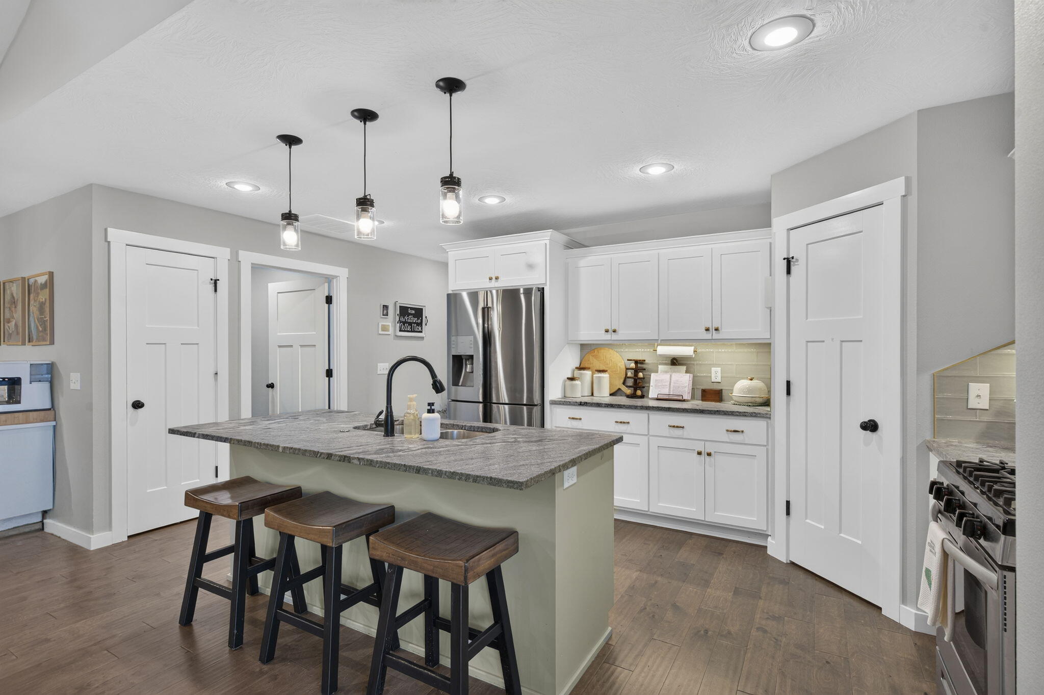 4247 Tuscany Circle Property Photo 7