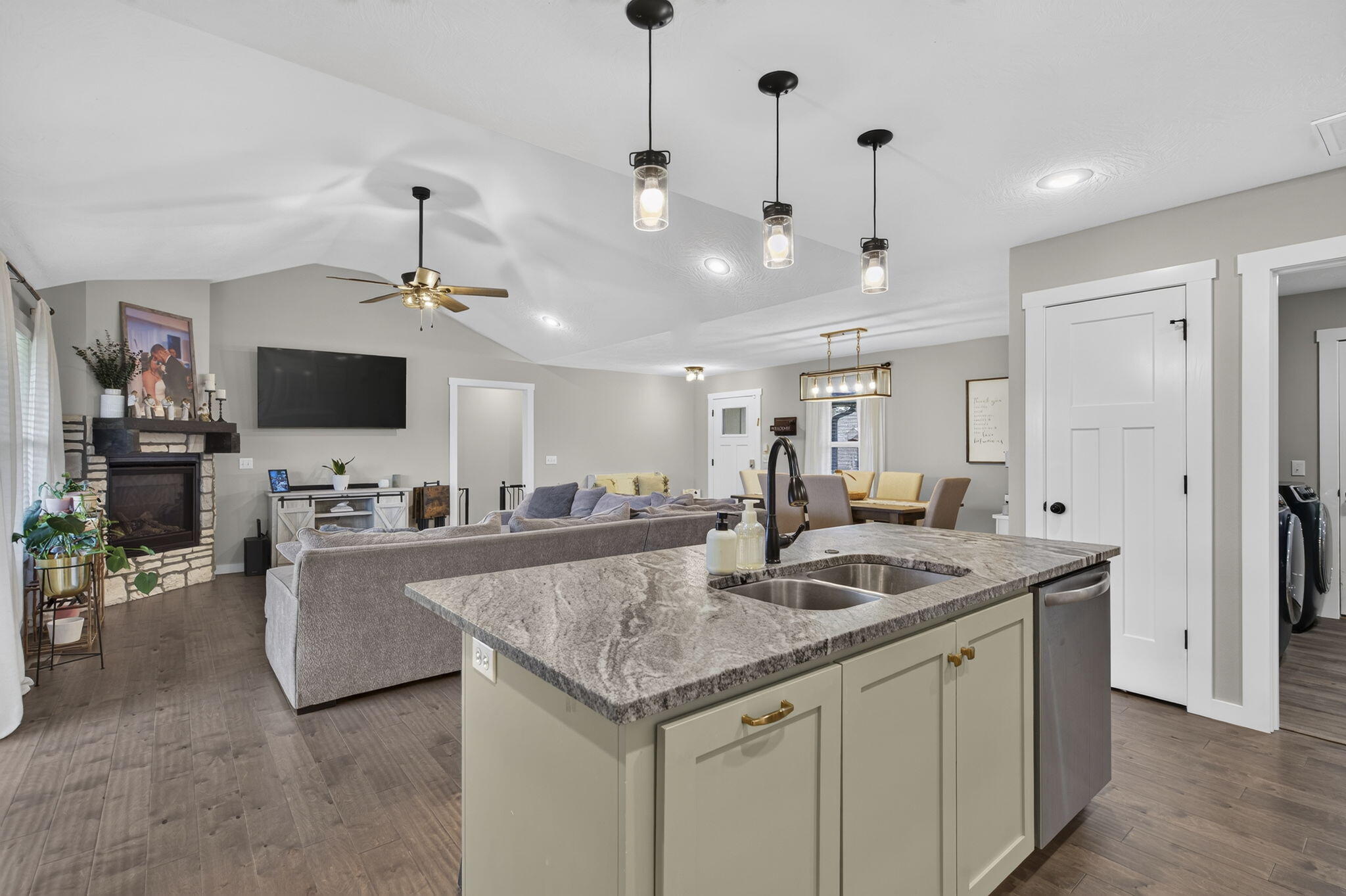 4247 Tuscany Circle Property Photo 10