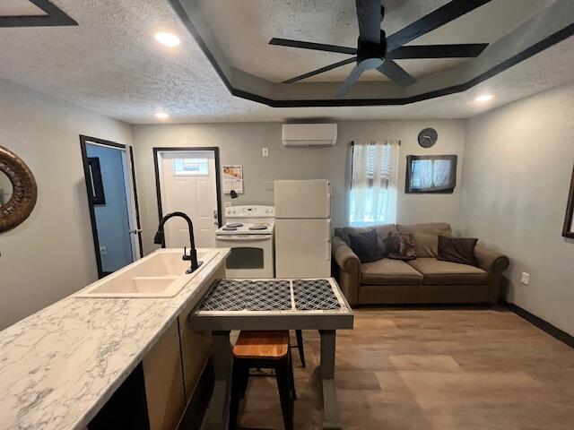 248 Jellystone Avenue Property Photo 10
