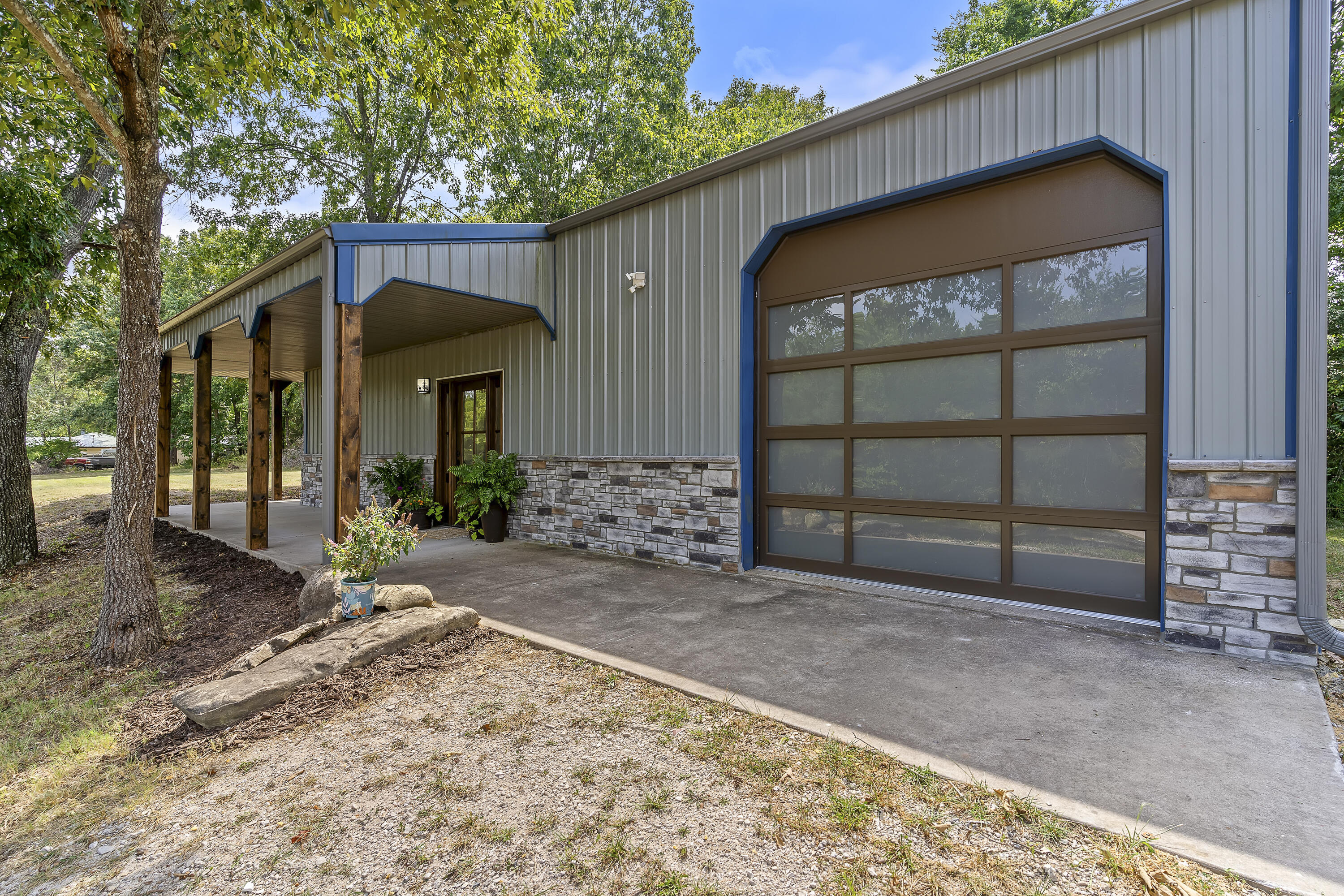 557 South Deer Run Street Property Photo 4