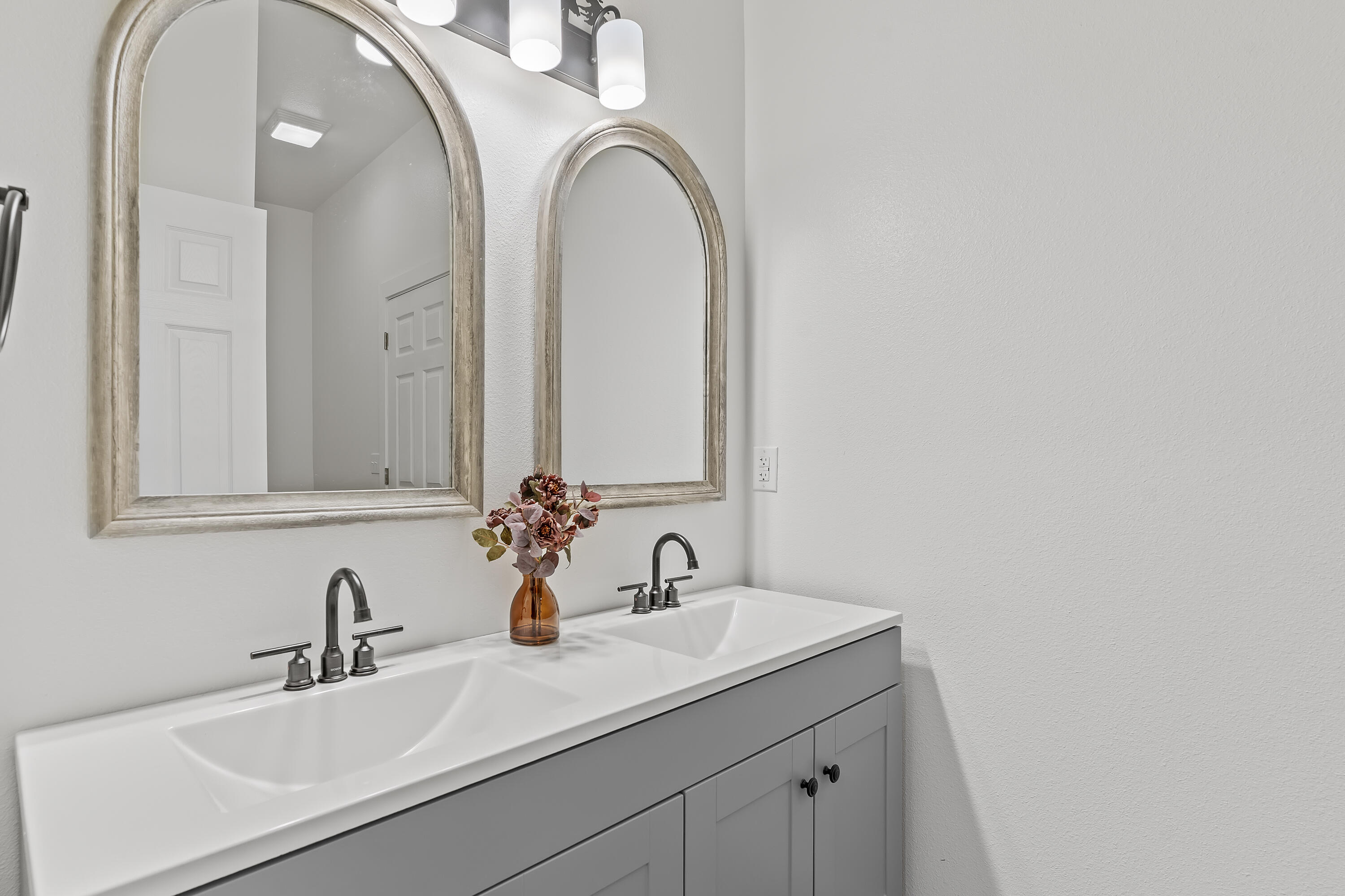 557 South Deer Run Street Property Photo 23