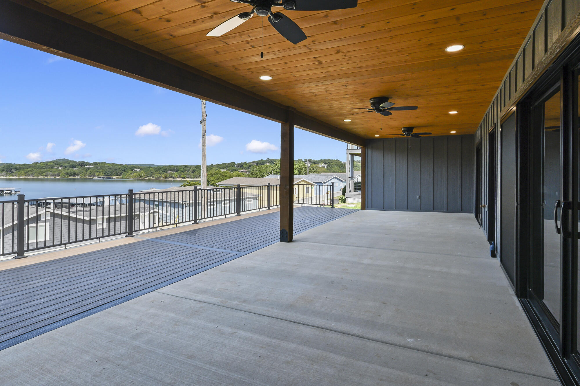 140 Fishermans Tale Lane Property Photo 8