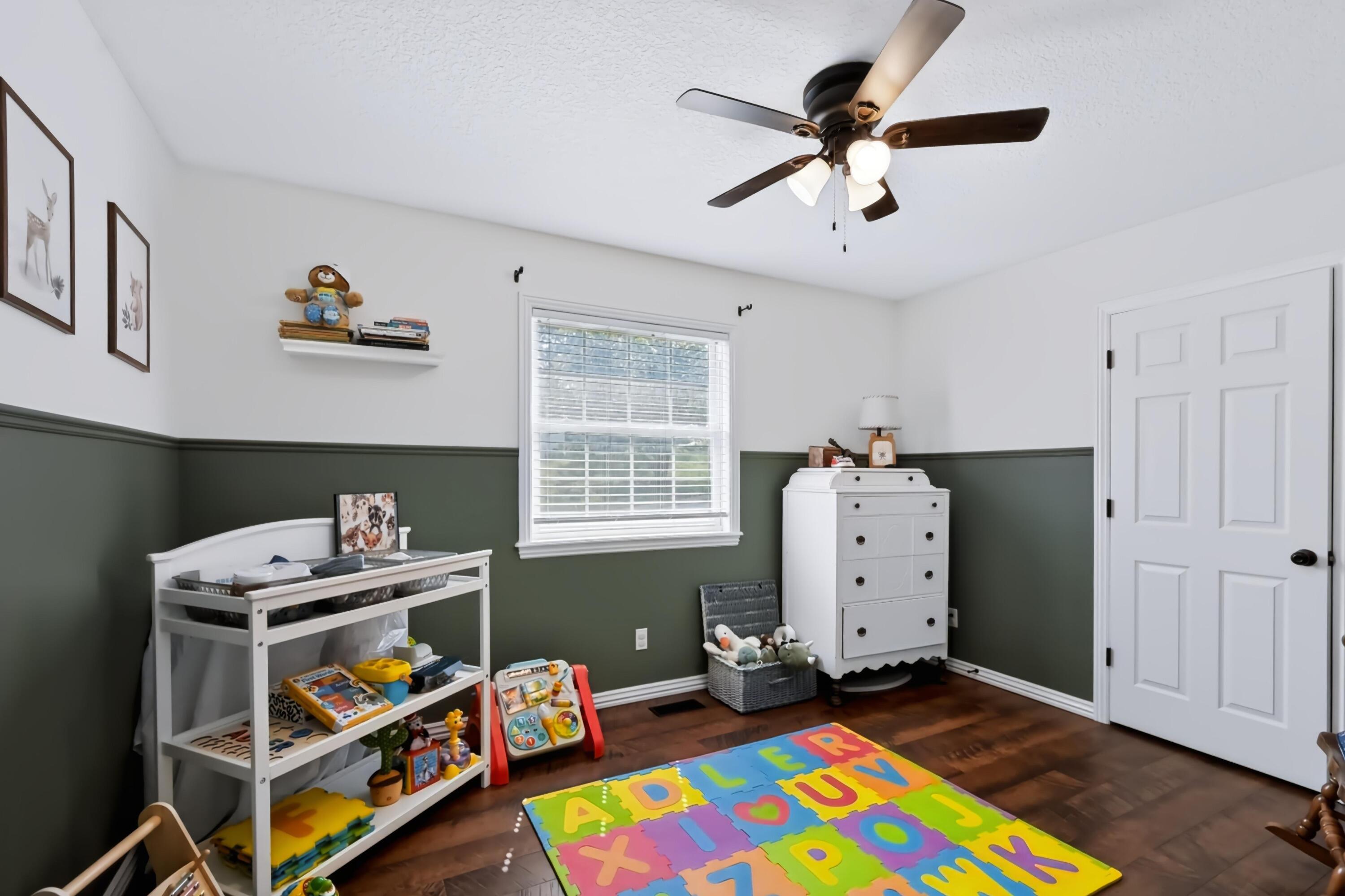 2010 Sally Ann Avenue Property Photo 18