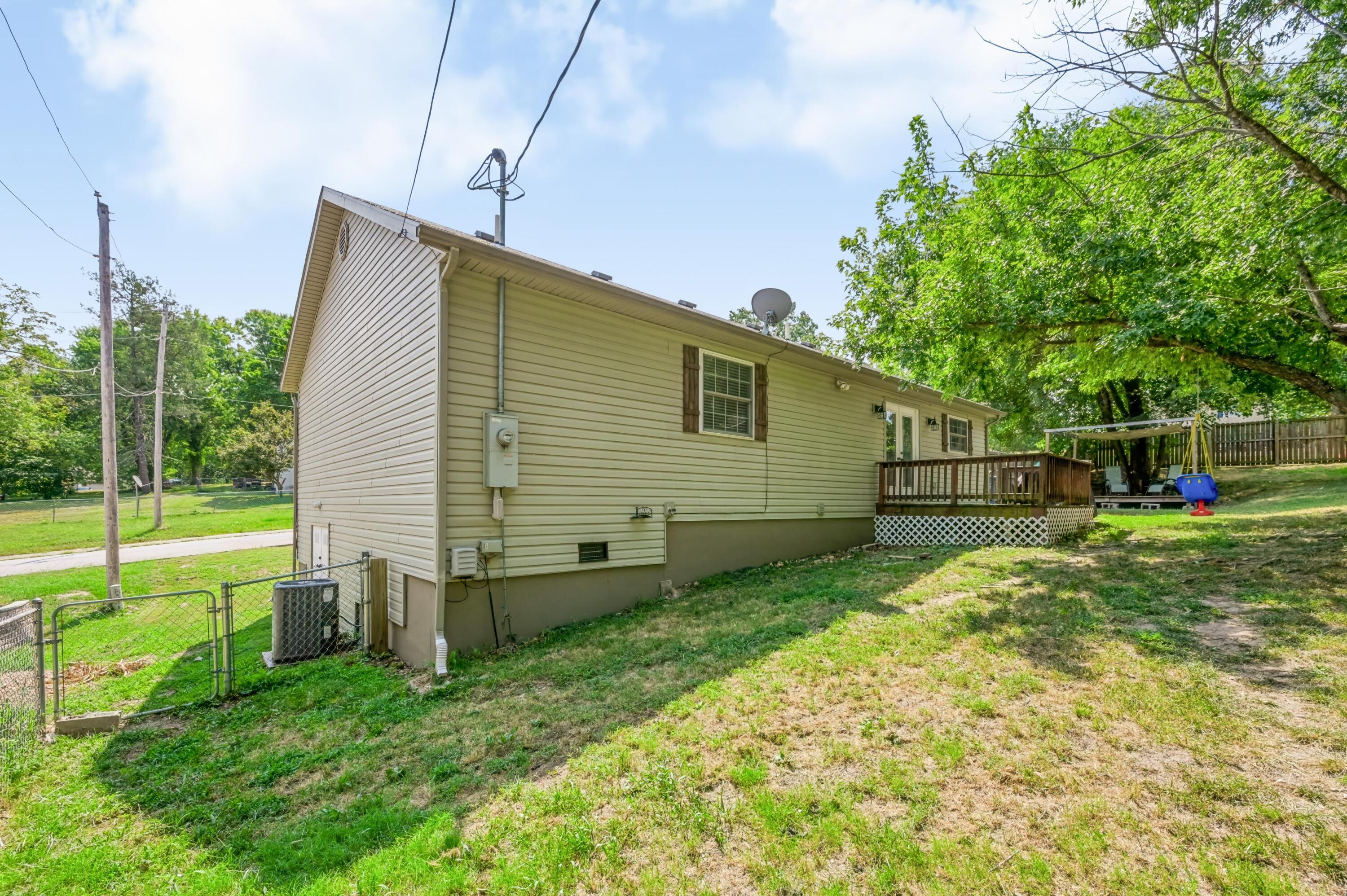 2010 Sally Ann Avenue Property Photo 25