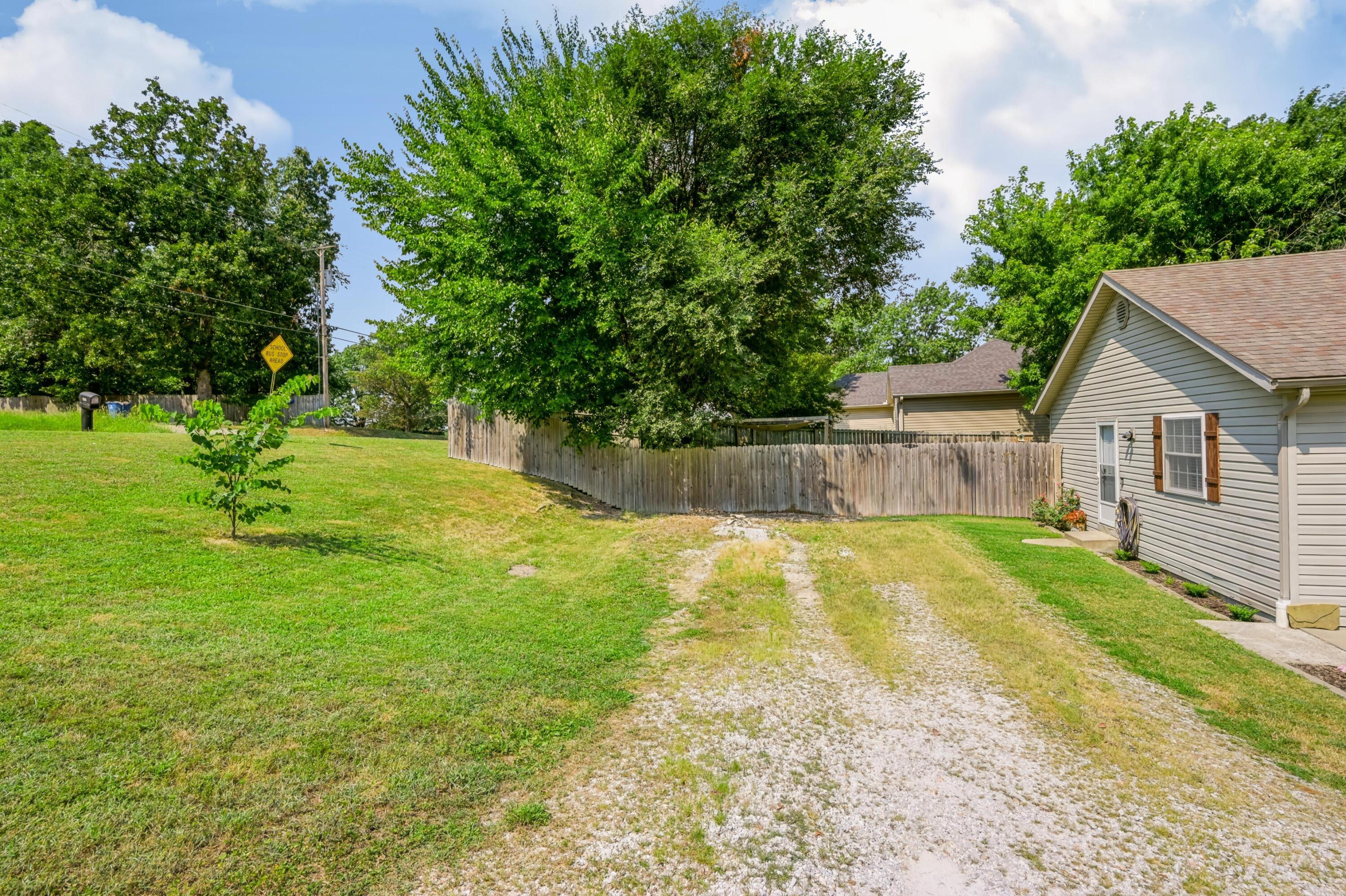 2010 Sally Ann Avenue Property Photo 26