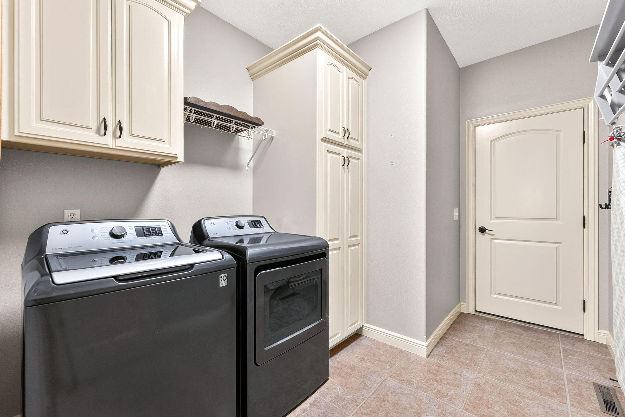 1409 North Wicklow Road Property Photo 27