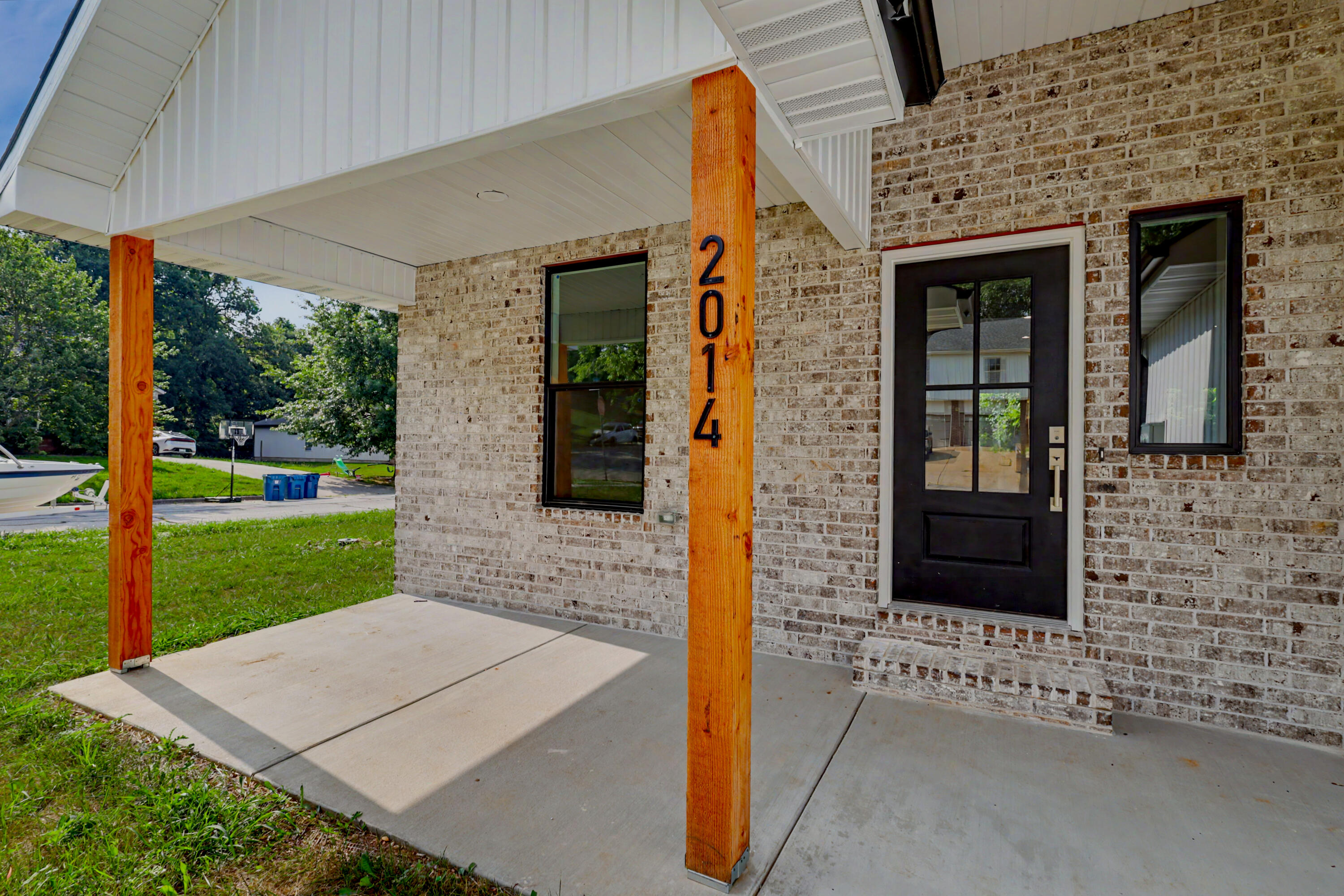 2014 East Jay Street Property Photo 14