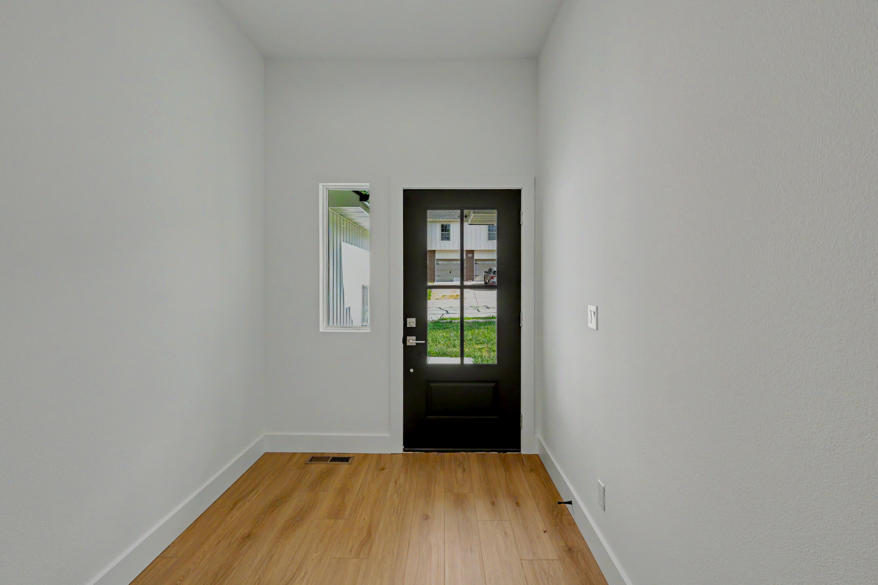 2014 East Jay Street Property Photo 16
