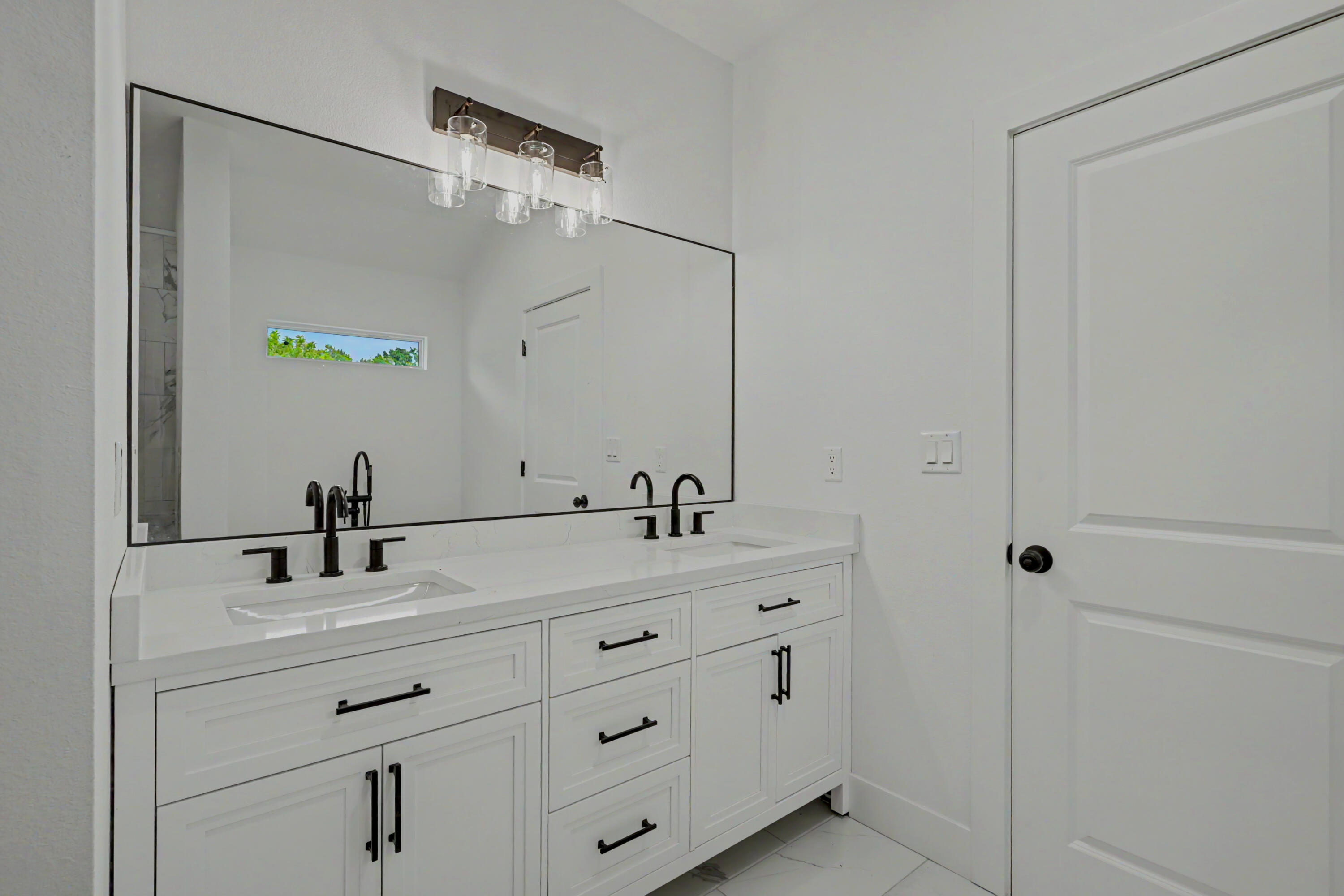 2014 East Jay Street Property Photo 38