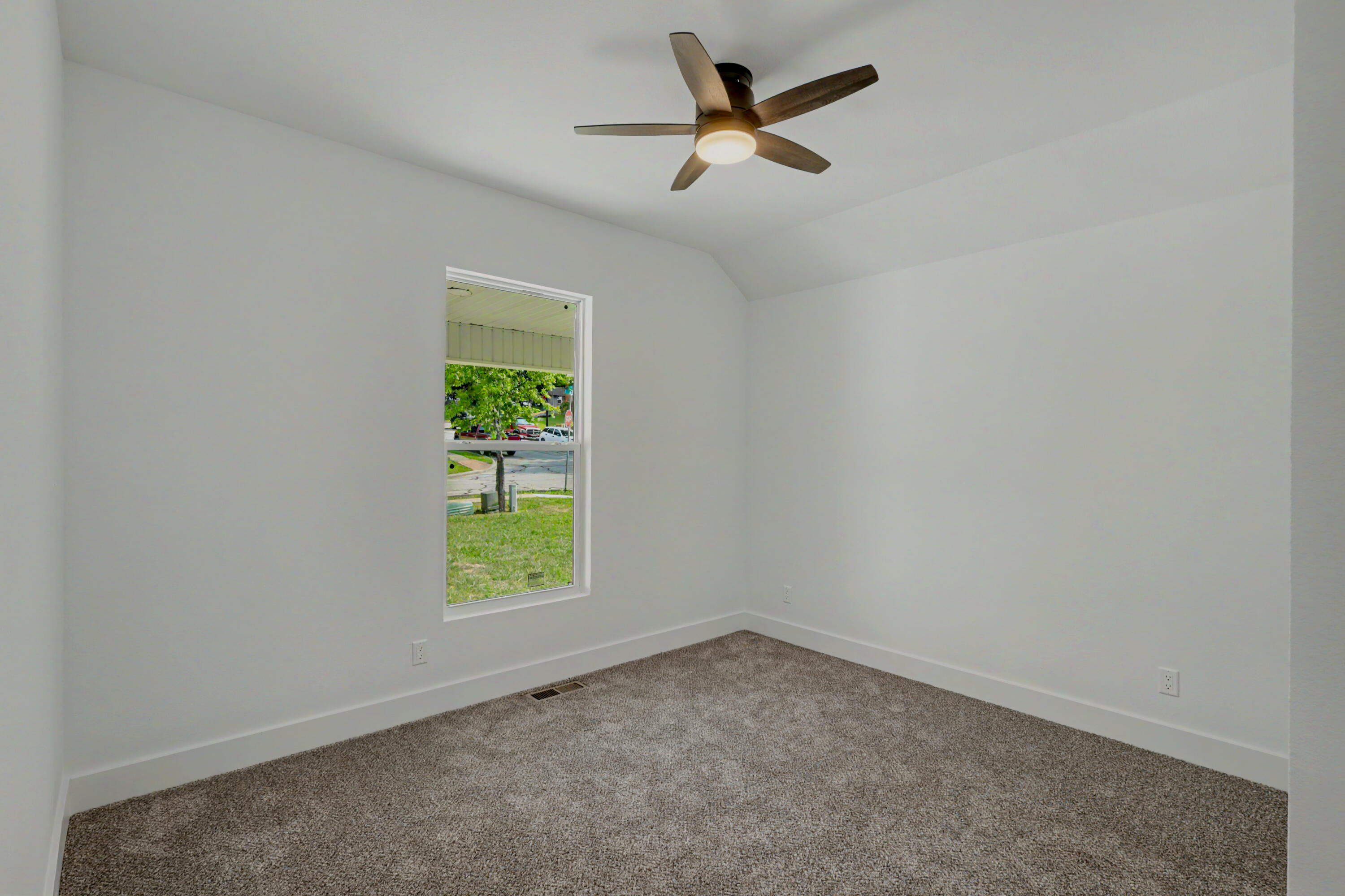 2014 East Jay Street Property Photo 48