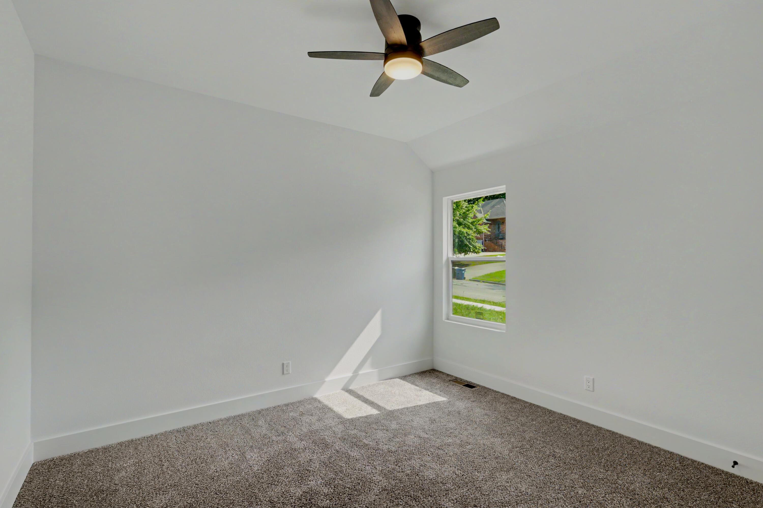 2014 East Jay Street Property Photo 52