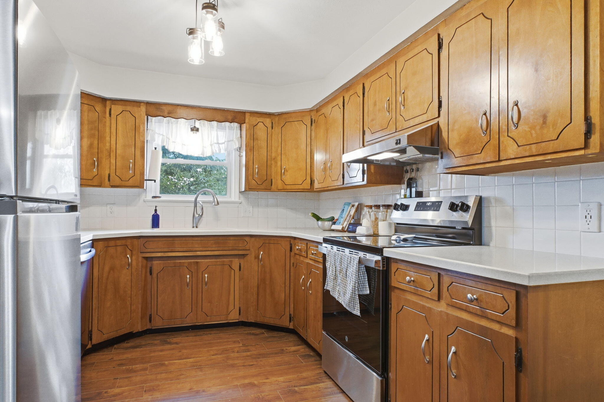 1031 North Lemmon Avenue Property Photo 16