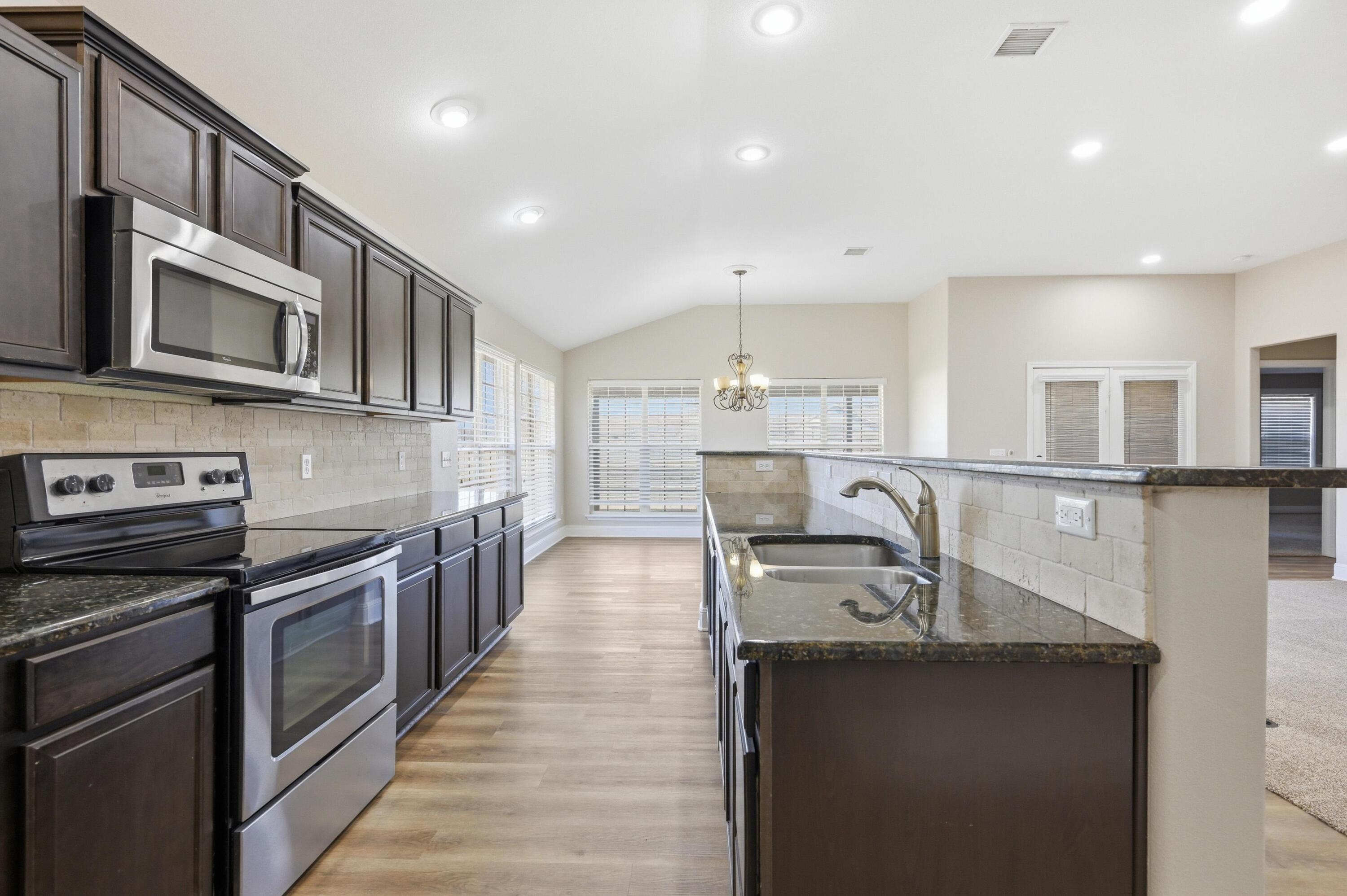 1513 Arthurs Court Property Photo 4