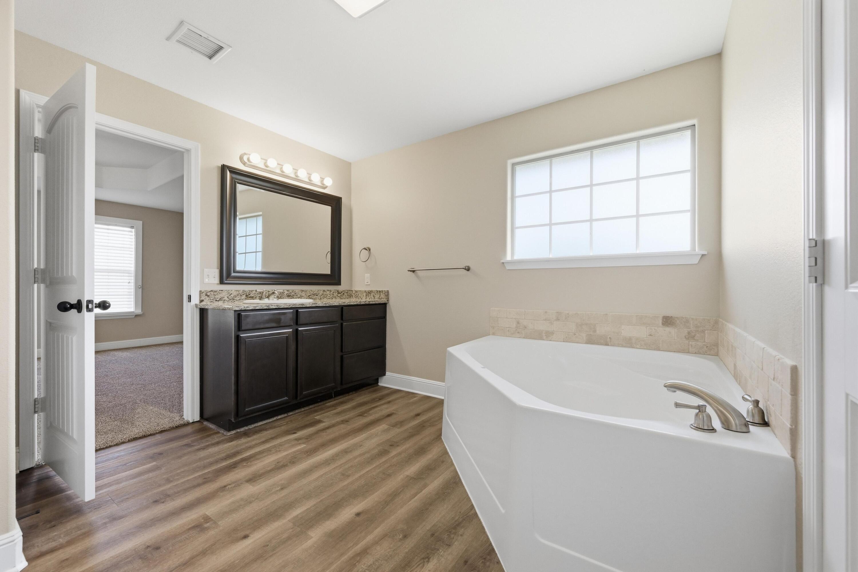 1513 Arthurs Court Property Photo 13