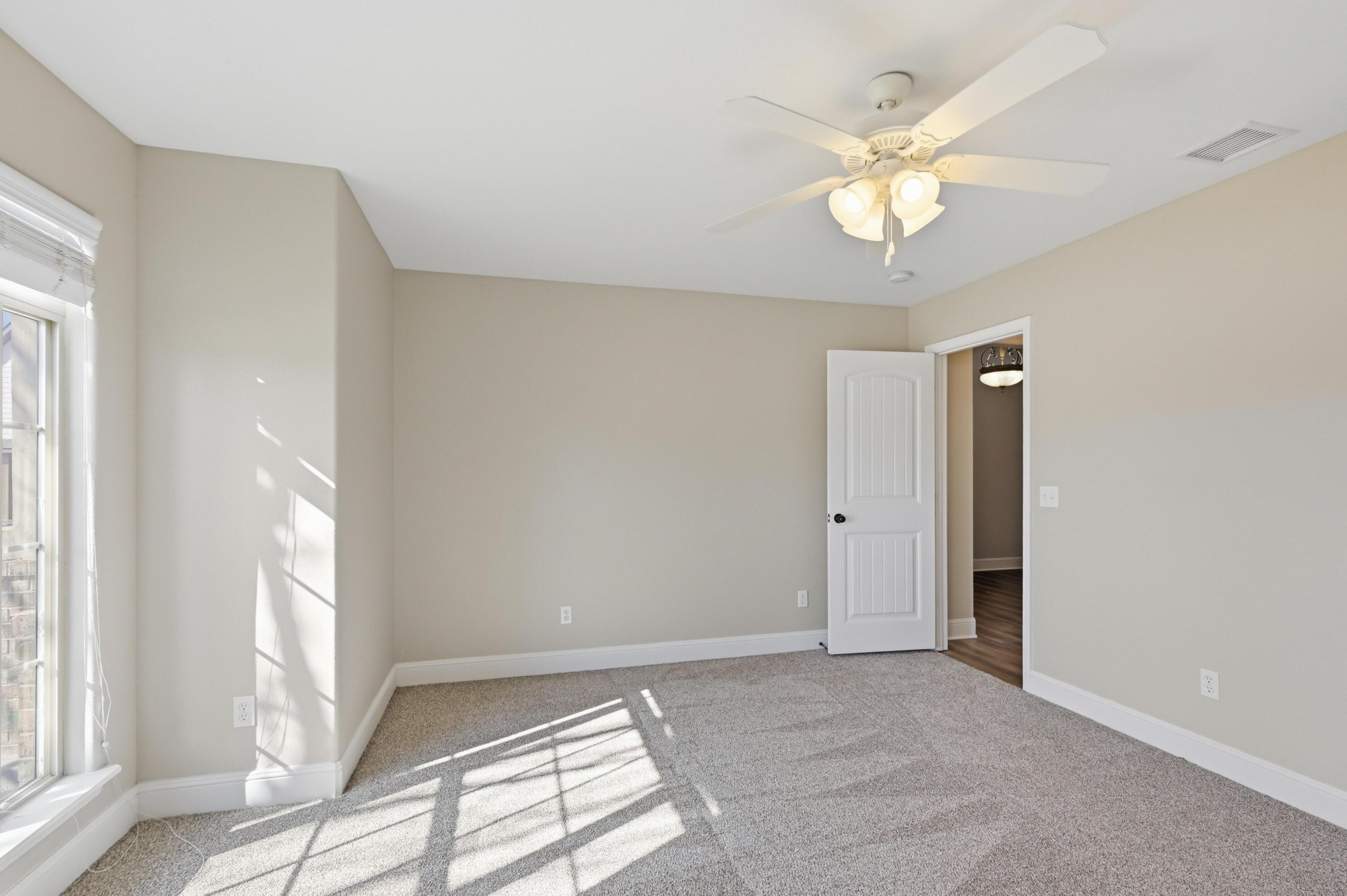 1513 Arthurs Court Property Photo 19