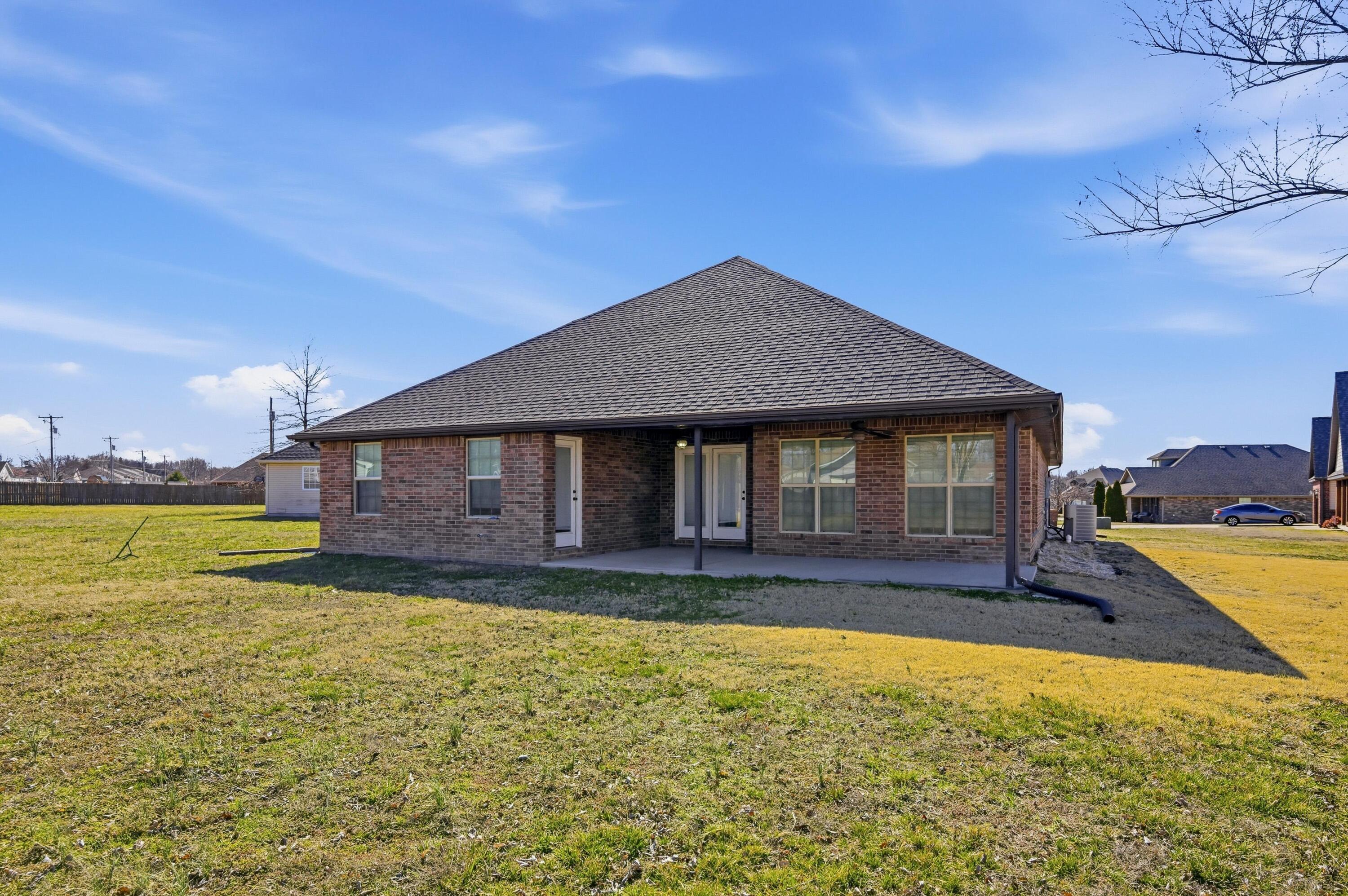 1513 Arthurs Court Property Photo 32