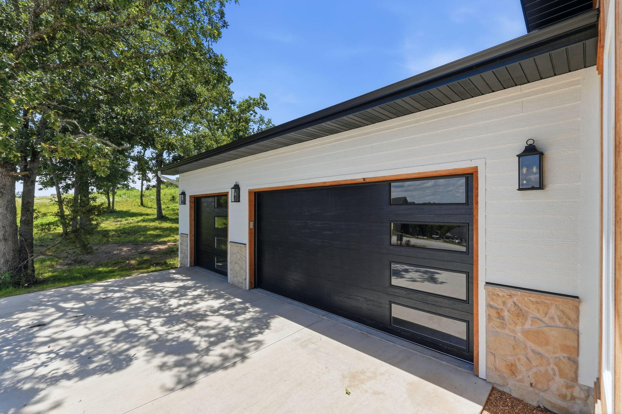 27671 Drifters Boulevard Property Photo 12