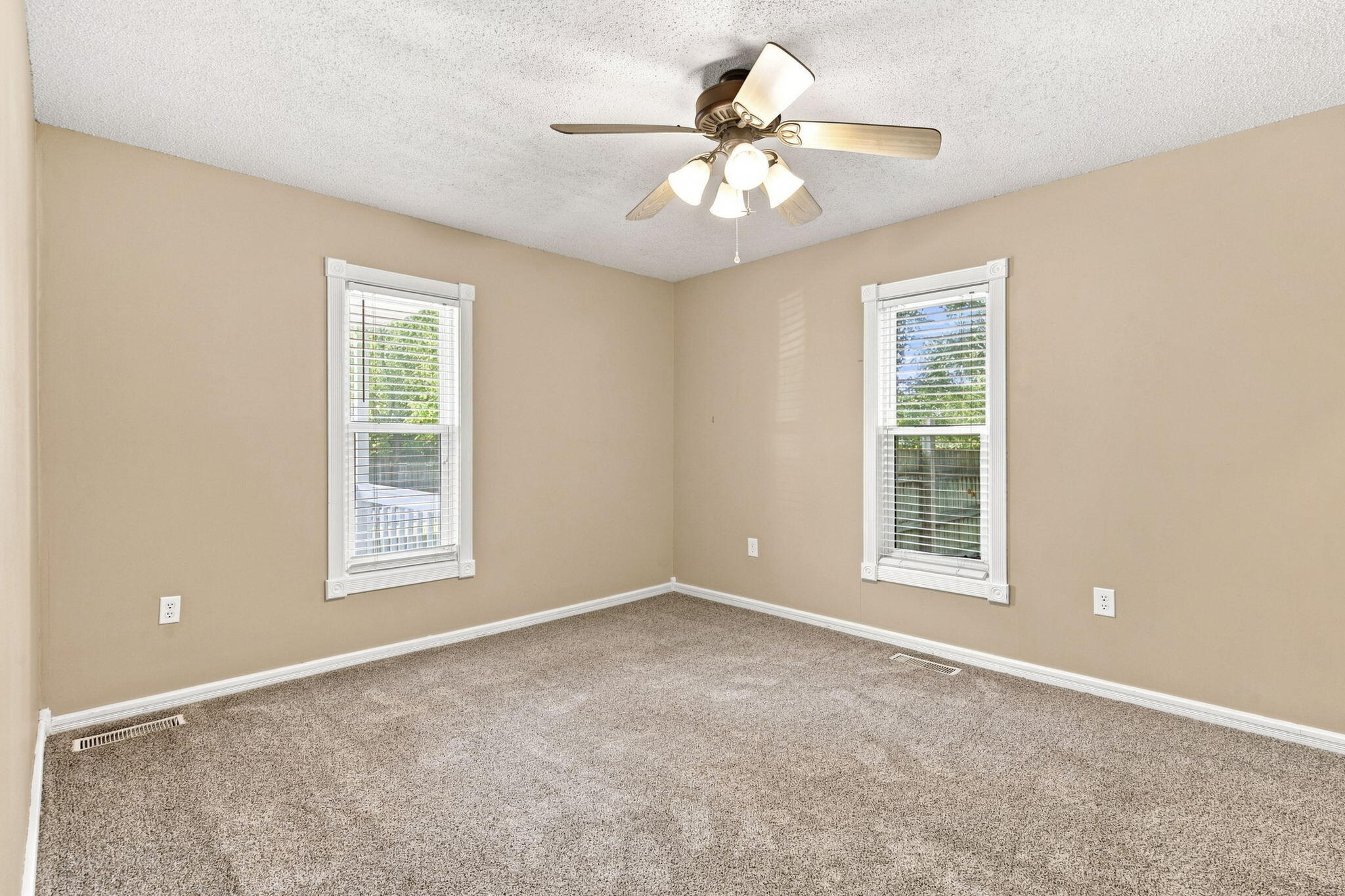645 North Walnut Avenue Property Photo 16