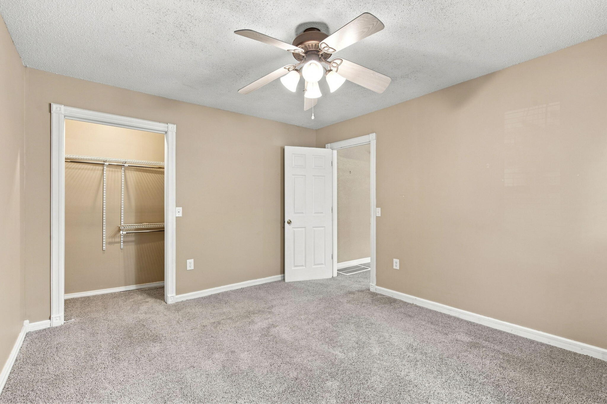 645 North Walnut Avenue Property Photo 17
