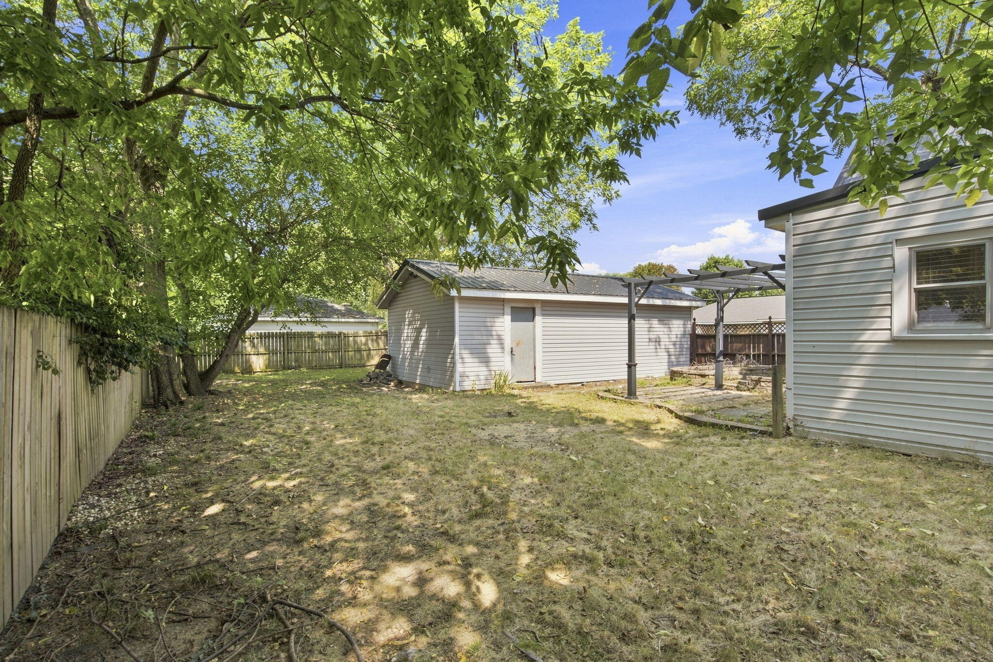 645 North Walnut Avenue Property Photo 27