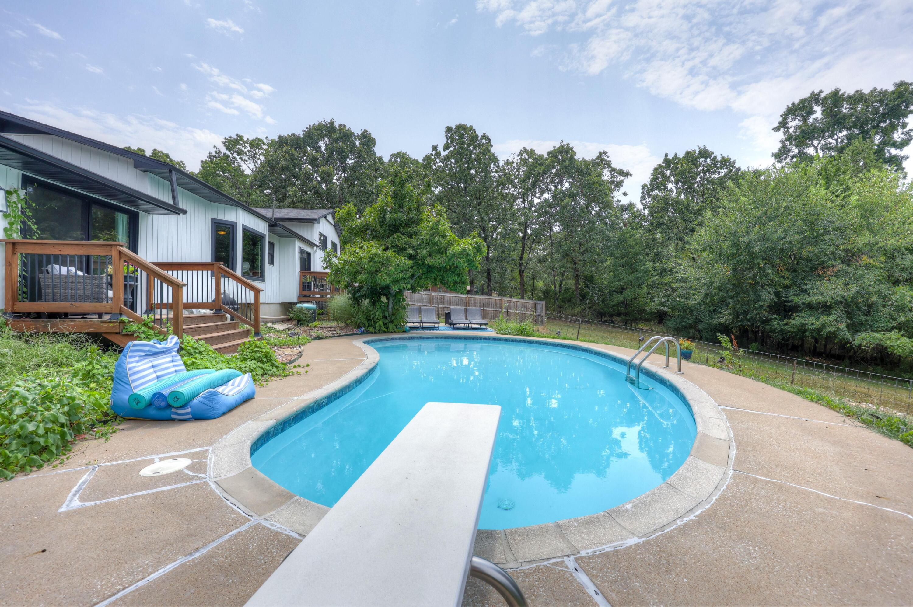 5378 Greenwich Lane Property Photo 4