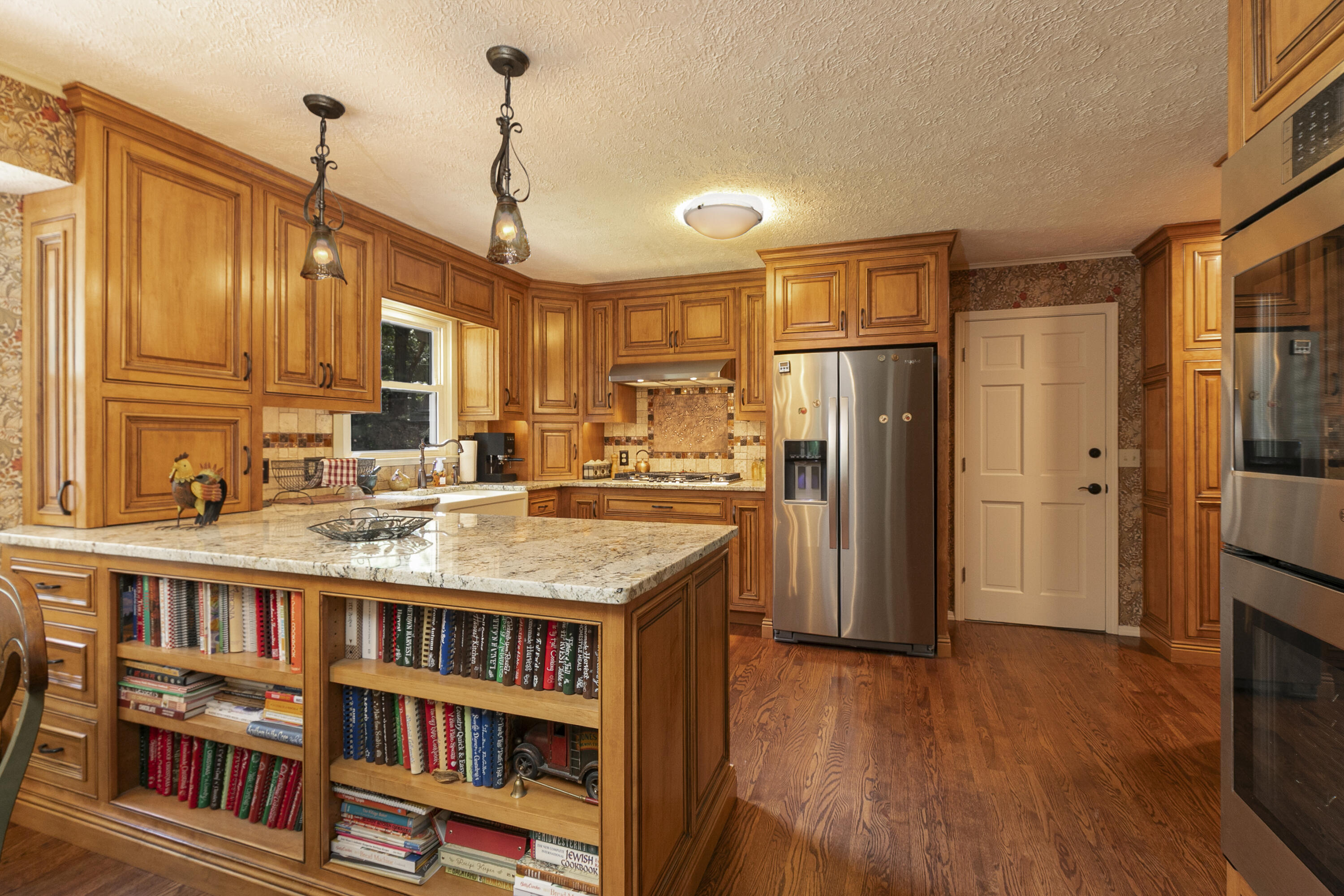 2926 South Versailles Avenue Property Photo 10