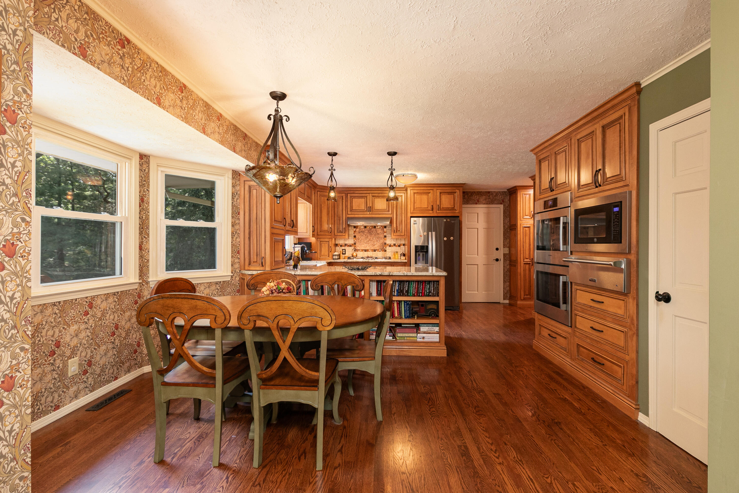 2926 South Versailles Avenue Property Photo 11