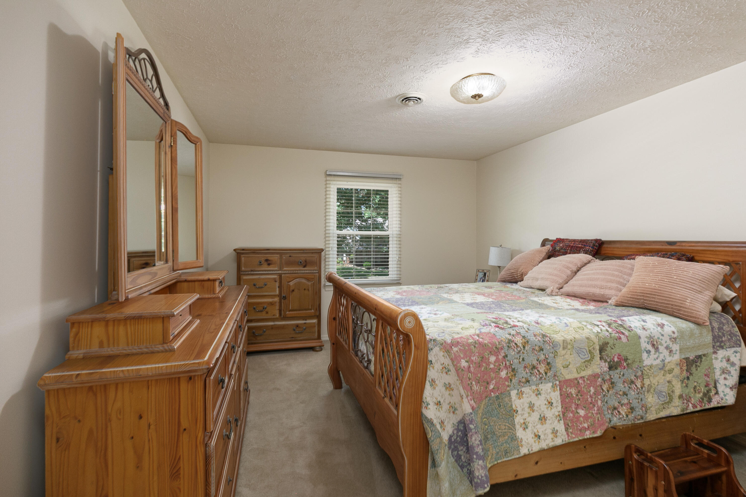 2926 South Versailles Avenue Property Photo 25