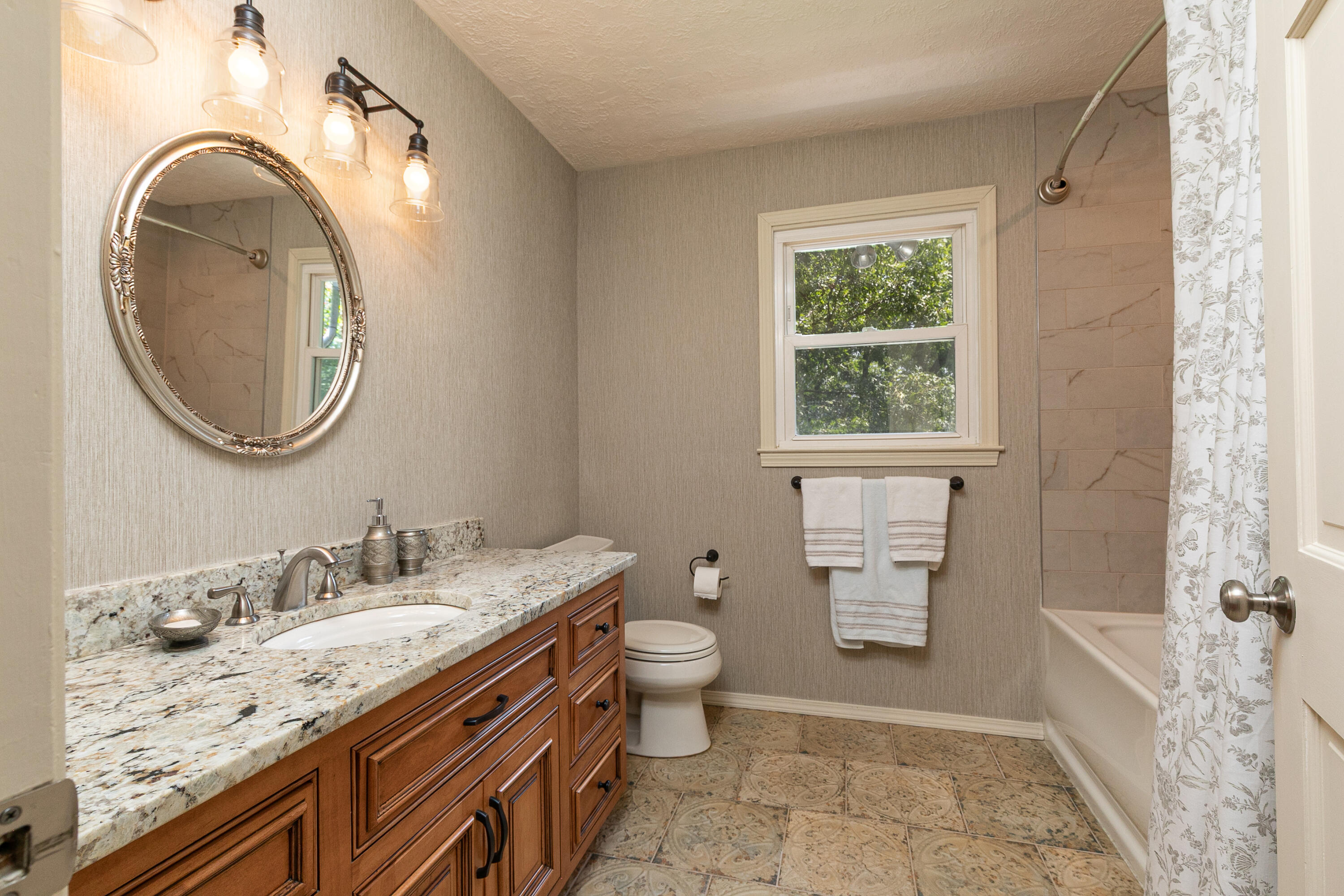 2926 South Versailles Avenue Property Photo 27