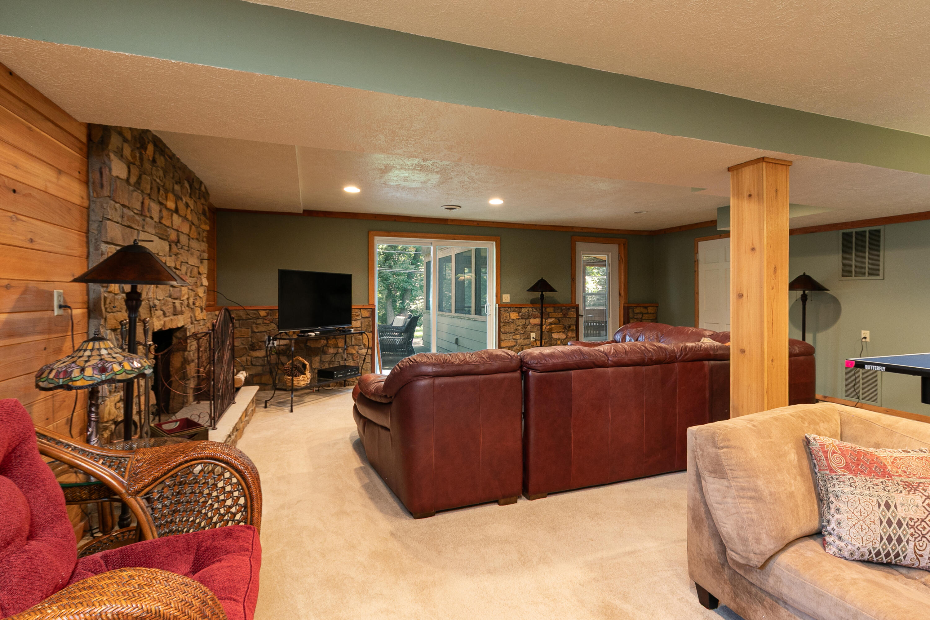 2926 South Versailles Avenue Property Photo 31