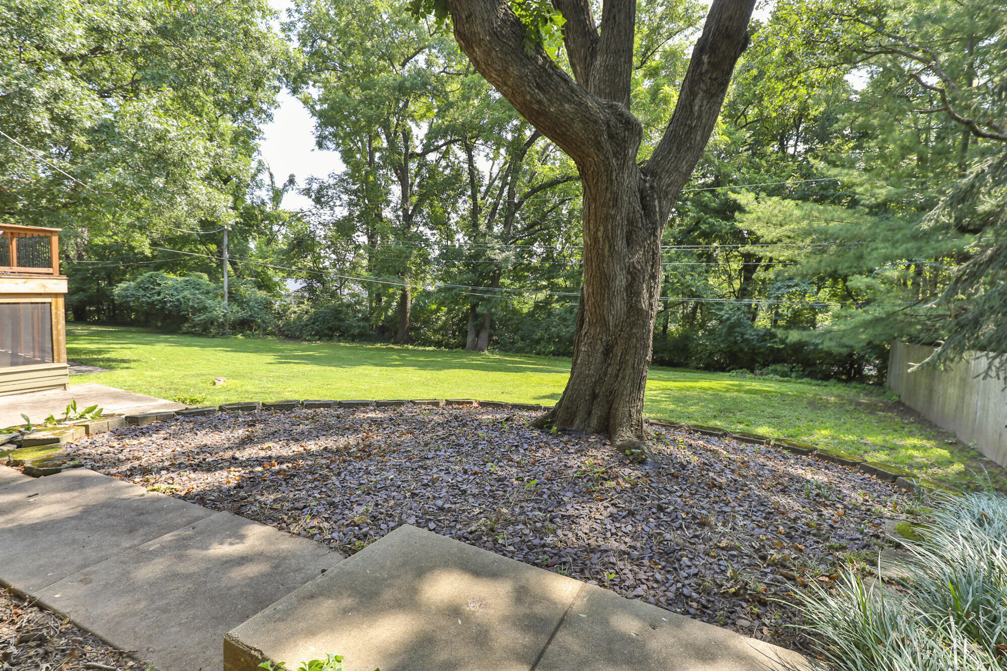 2926 South Versailles Avenue Property Photo 37
