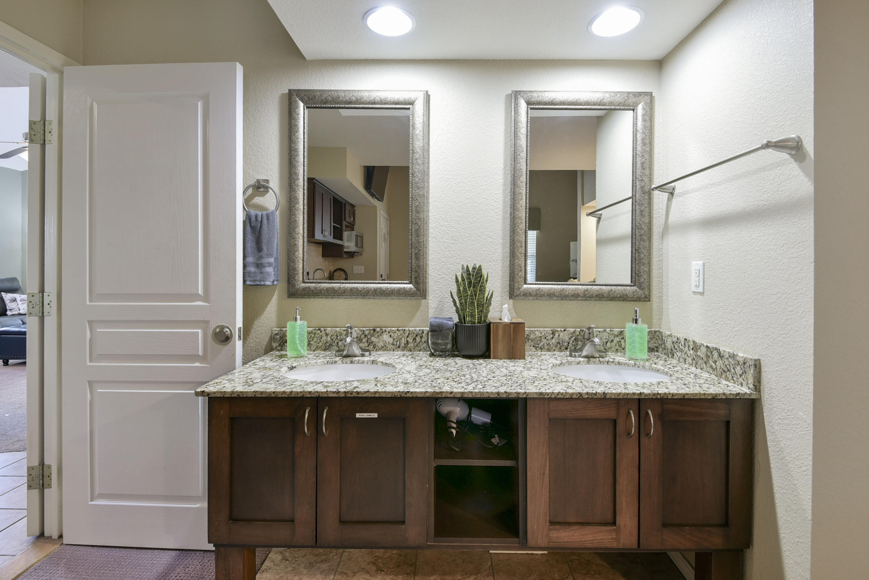 2800 Green Mountain Drive 240 Property Photo 20