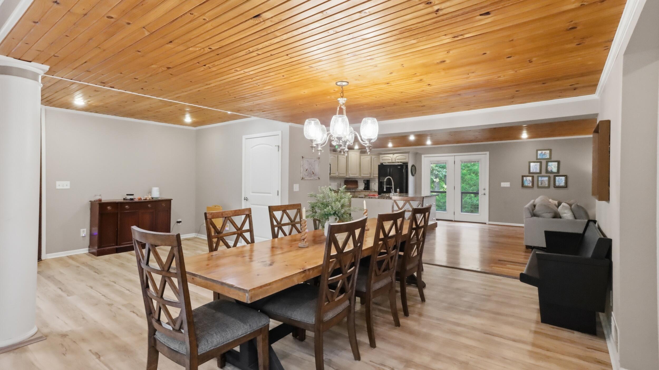 1301 County Road 6020 Property Photo 4