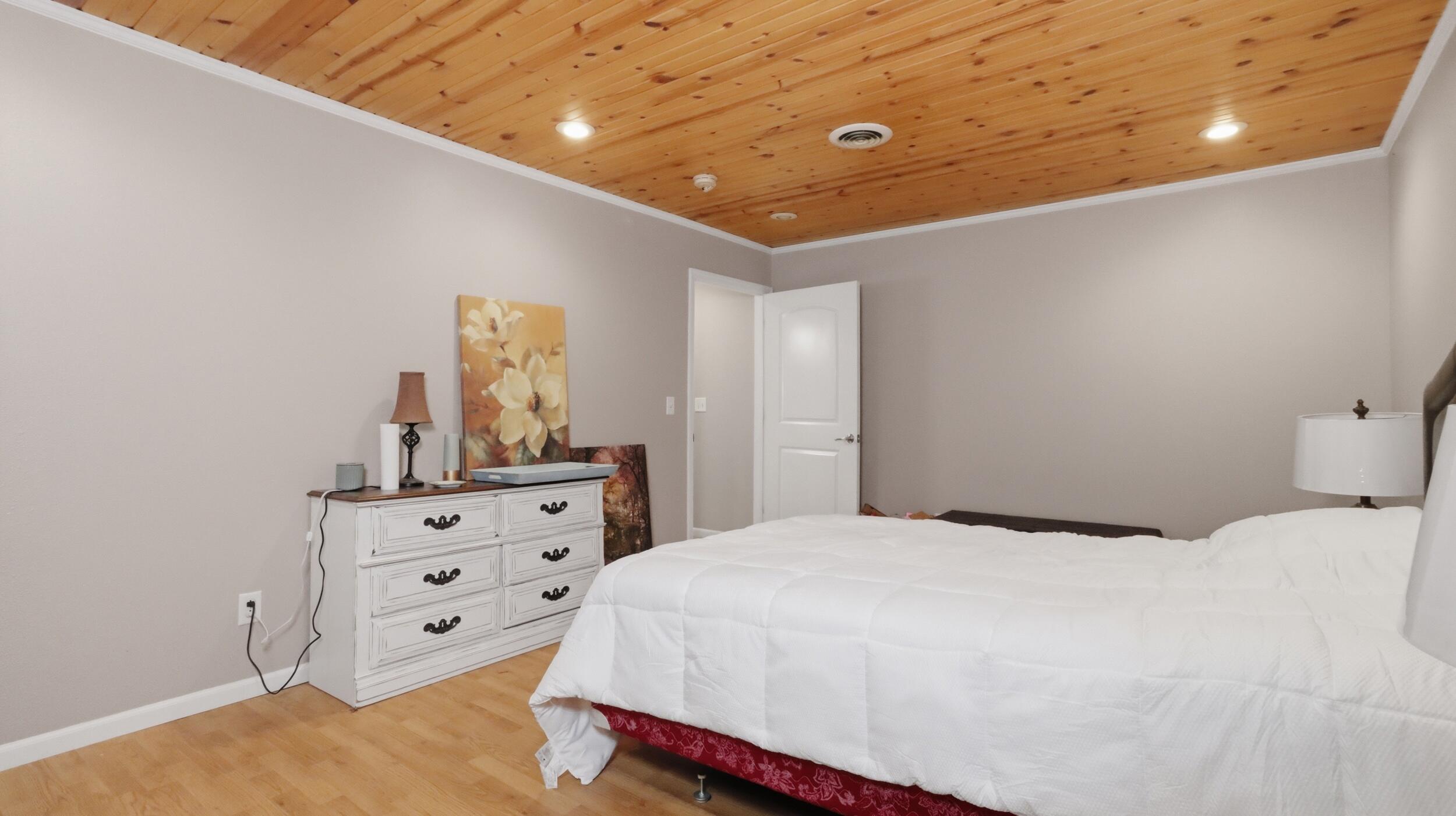 1301 County Road 6020 Property Photo 21