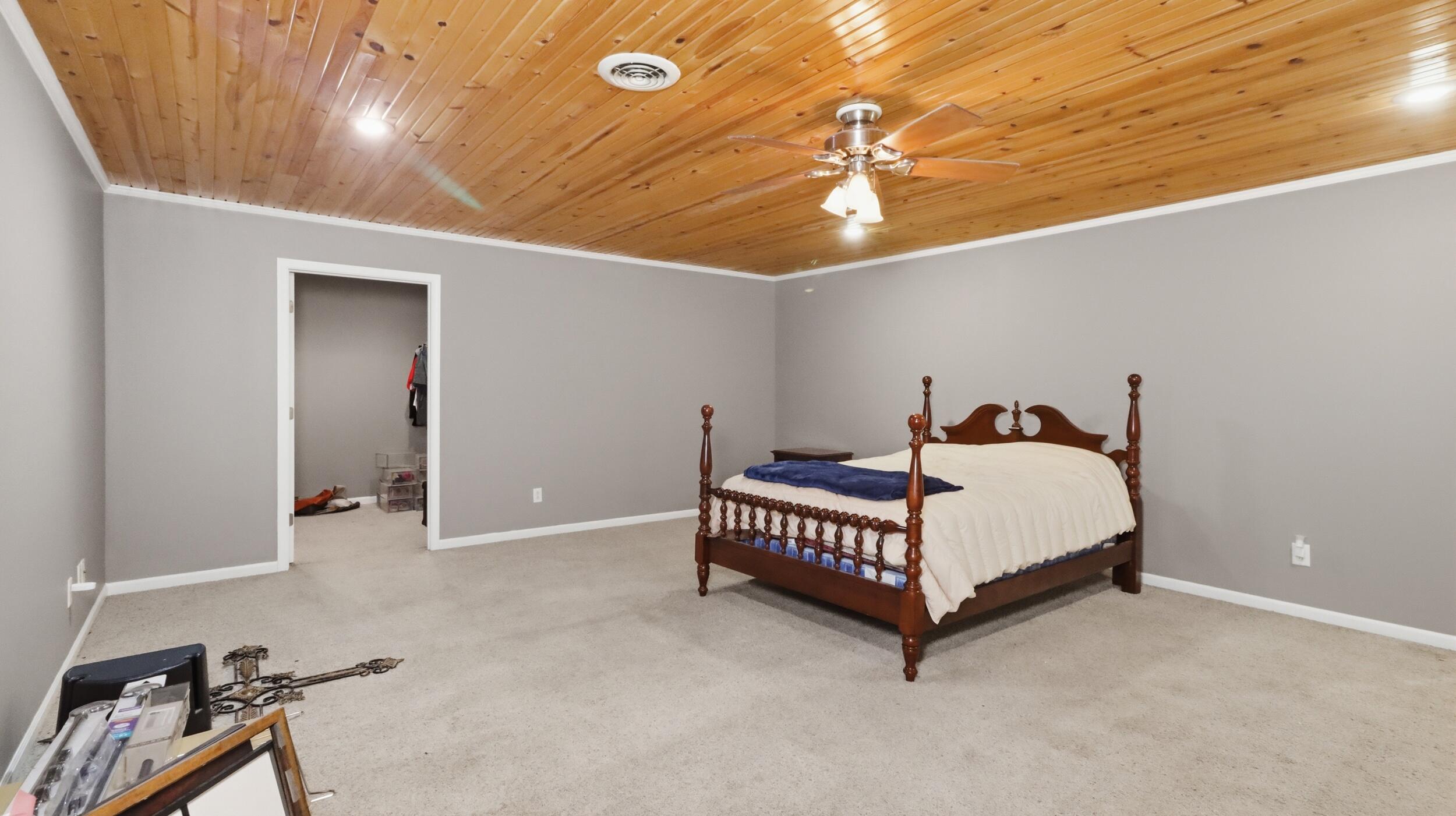 1301 County Road 6020 Property Photo 24