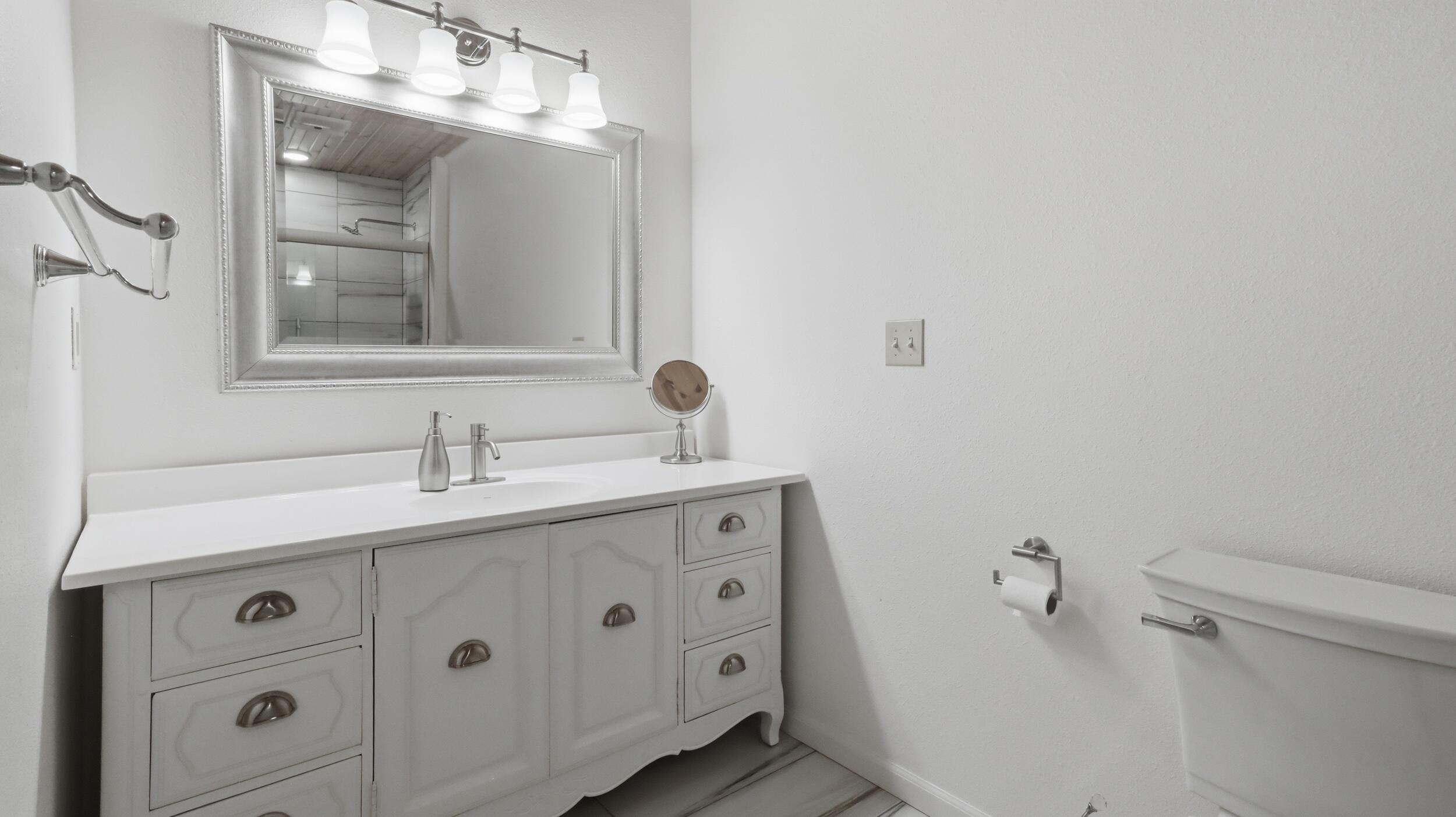 1301 County Road 6020 Property Photo 26