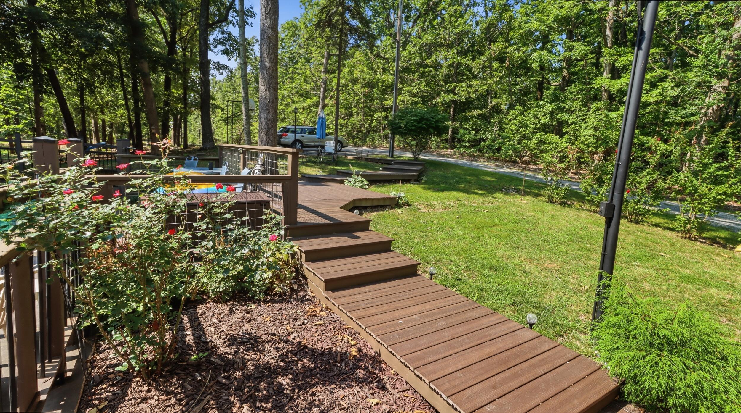 1301 County Road 6020 Property Photo 39