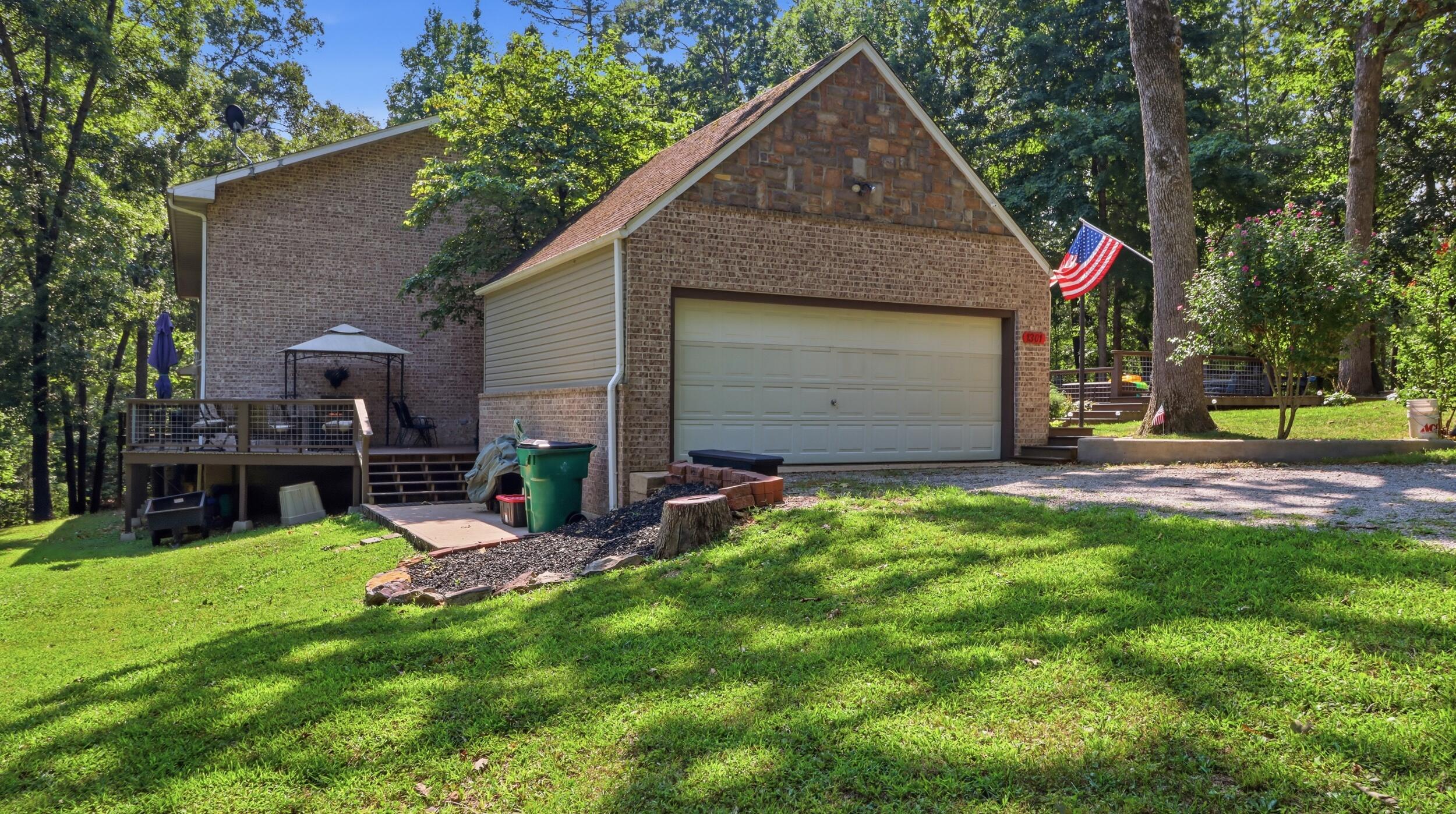 1301 County Road 6020 Property Photo 41