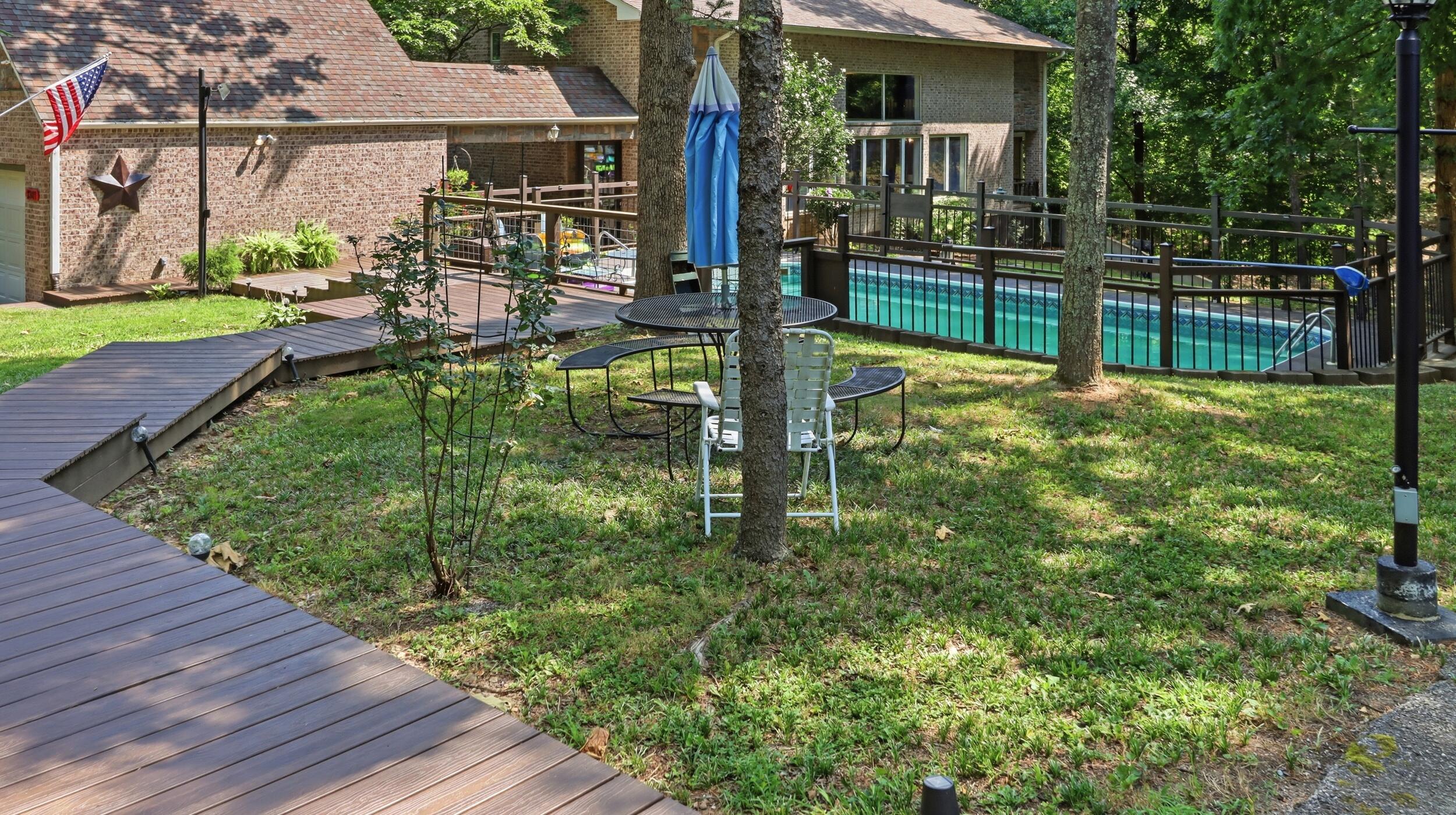 1301 County Road 6020 Property Photo 42
