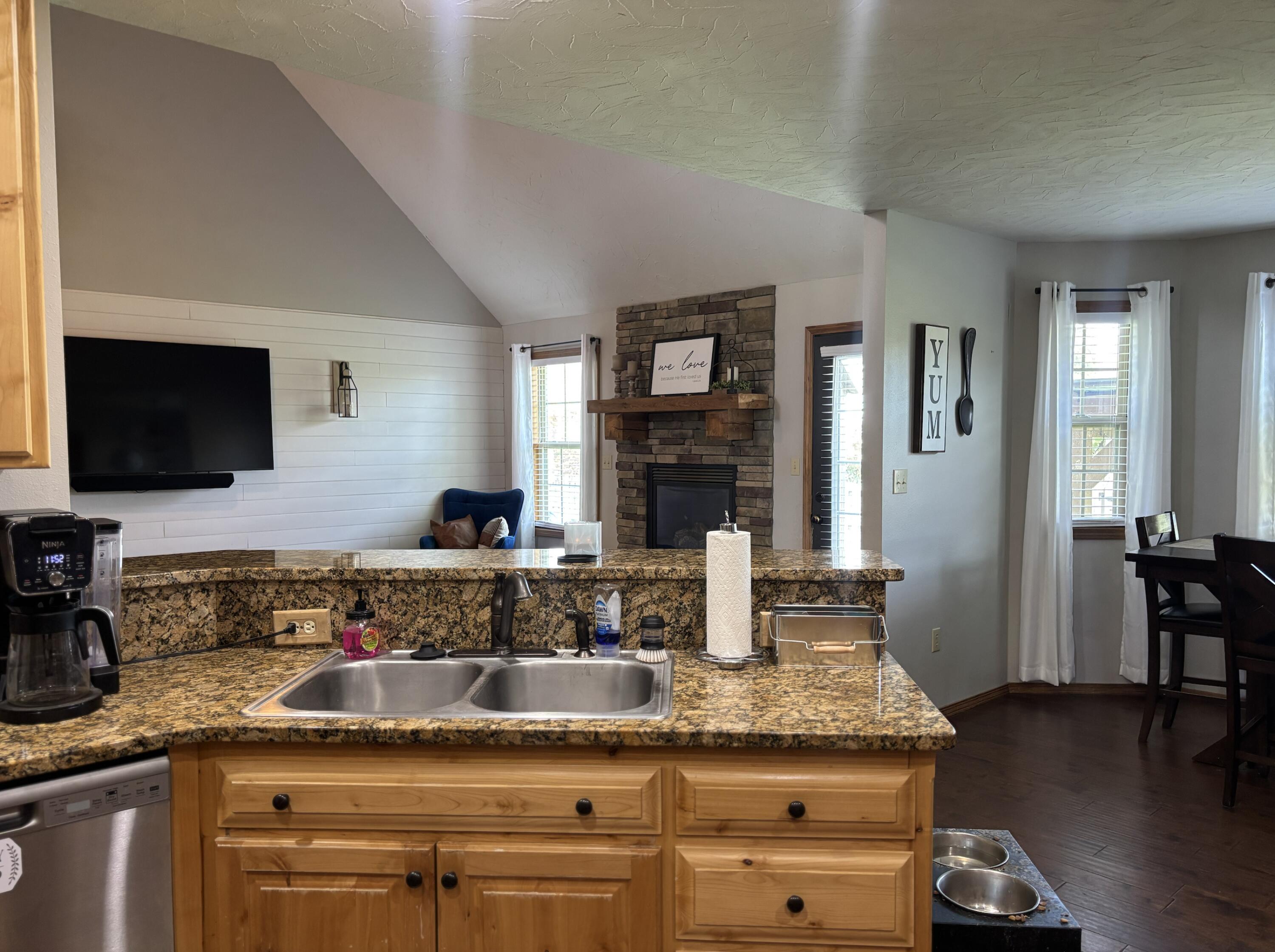 3504 North Ledgestone Drive Property Photo 14