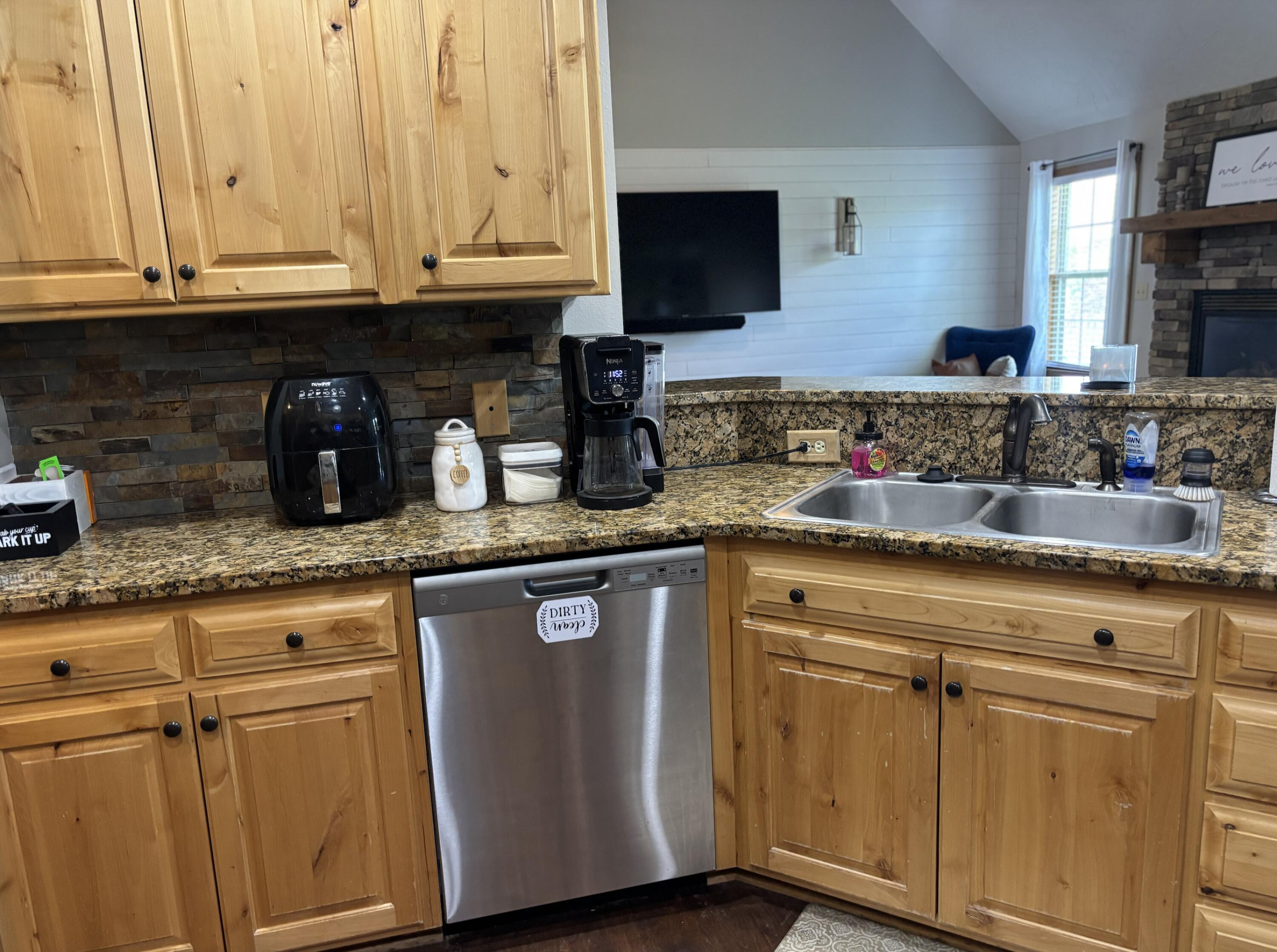 3504 North Ledgestone Drive Property Photo 15