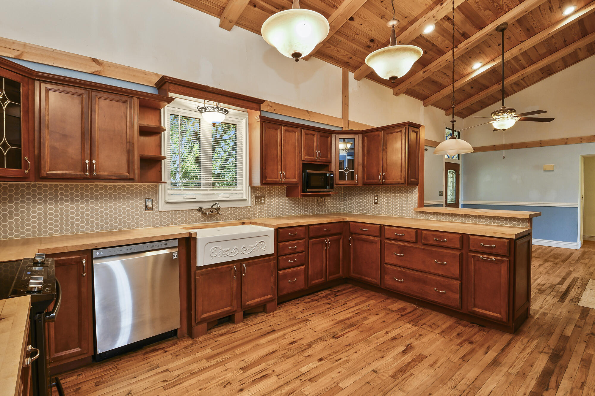 6421 Lawson Road Property Photo 24